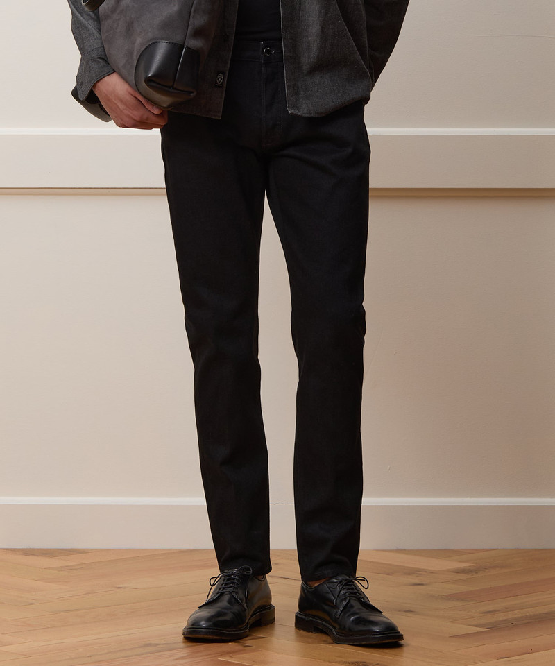 TODD SNYDER Slim Japanese Selvedge Stretch Jean in Black outlook