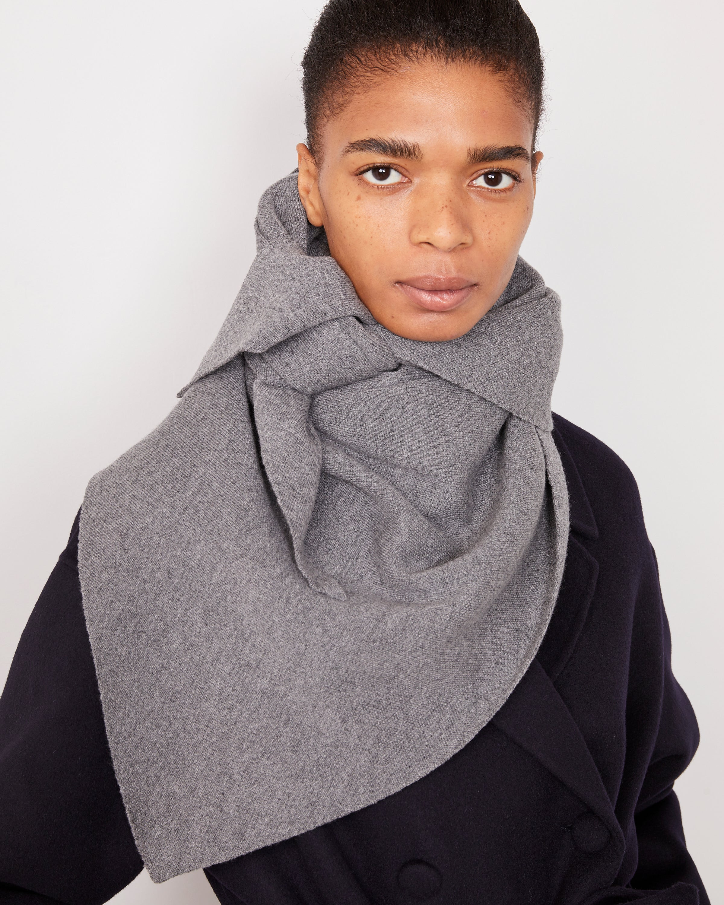 TRIANGLE SCARF - 2