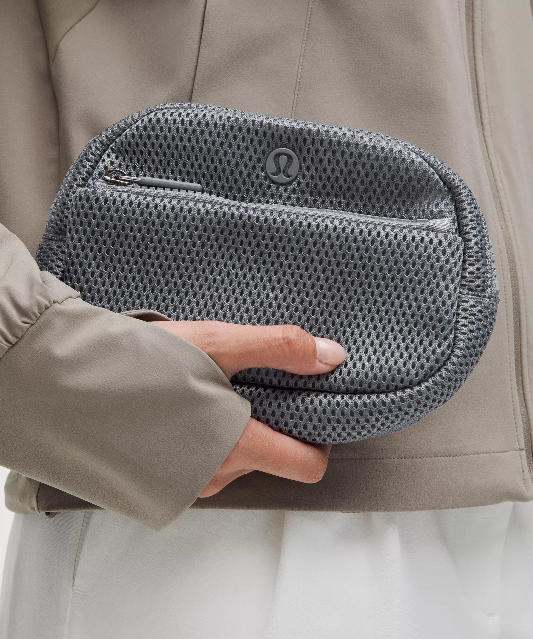 City Essentials Mini Pouch 1L *Knit Mesh - 2