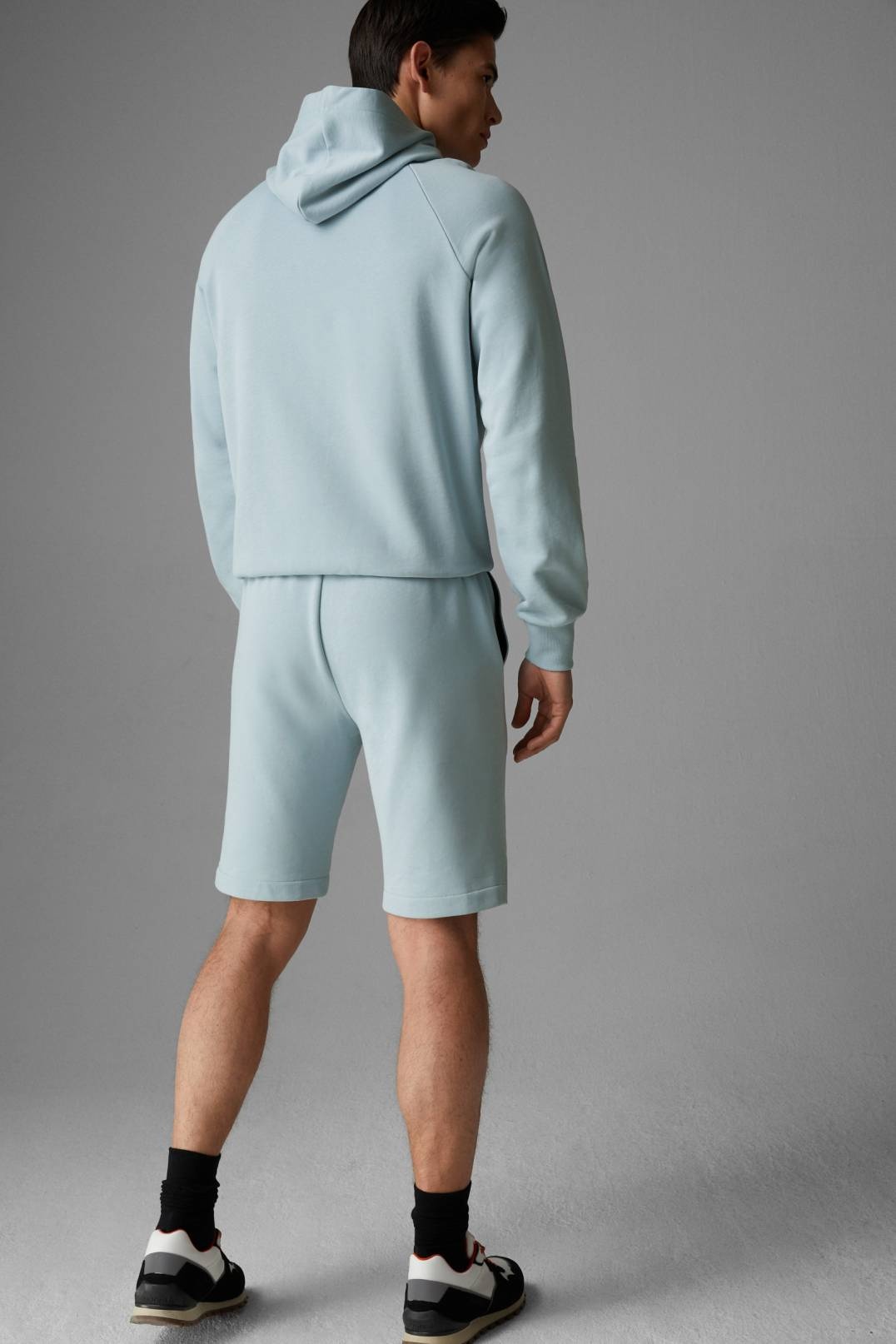LAURO SWEAT SHORTS IN ICE BLUE - 3