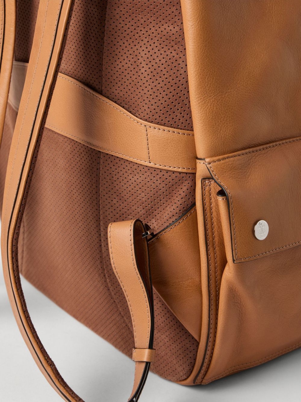 leather travel backpack - 4