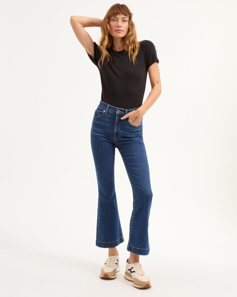 VERONICA BEARD CARSON KICK-FLARE JEAN outlook