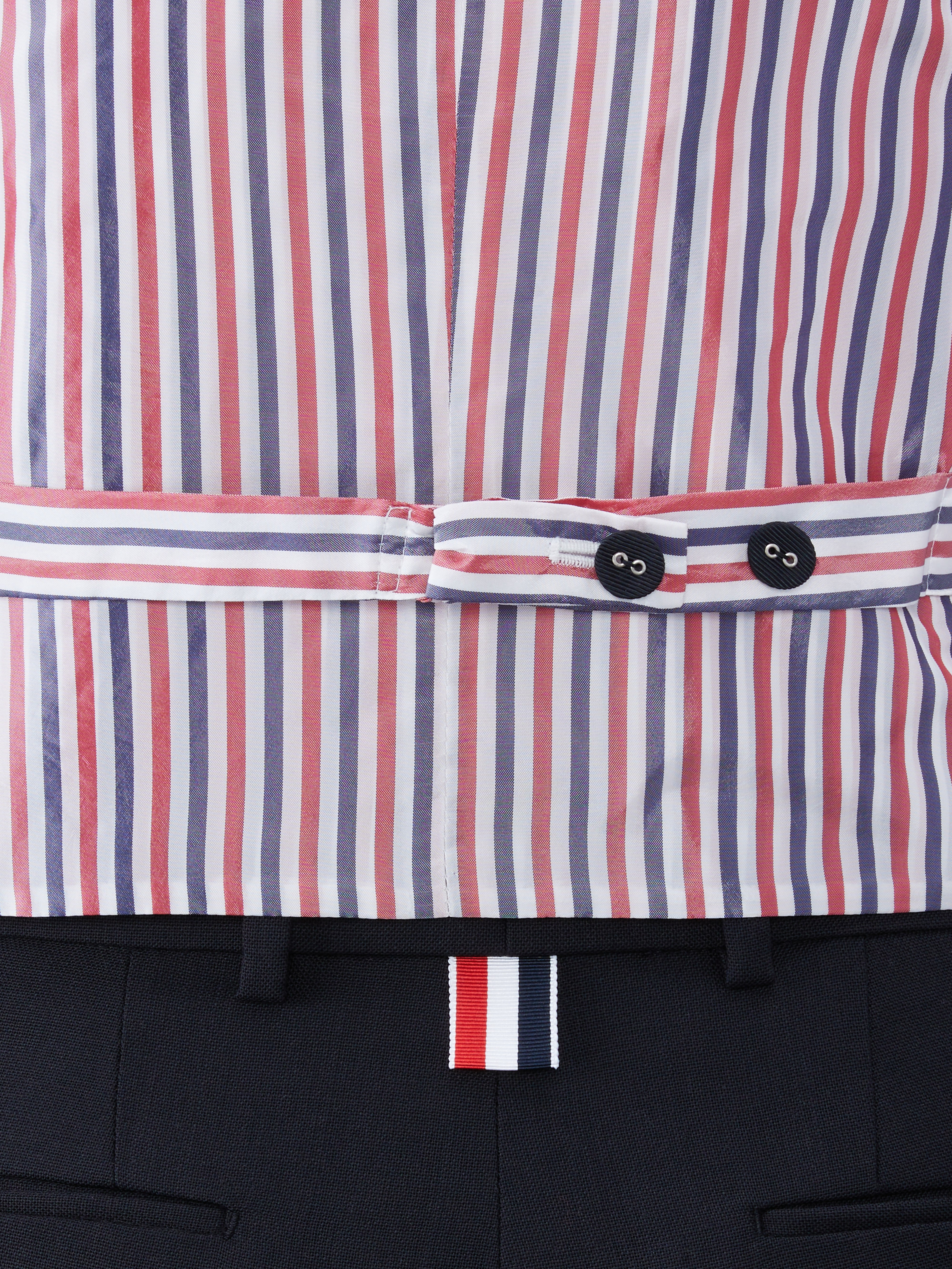 V-neck button-fastening waistcoat - 6