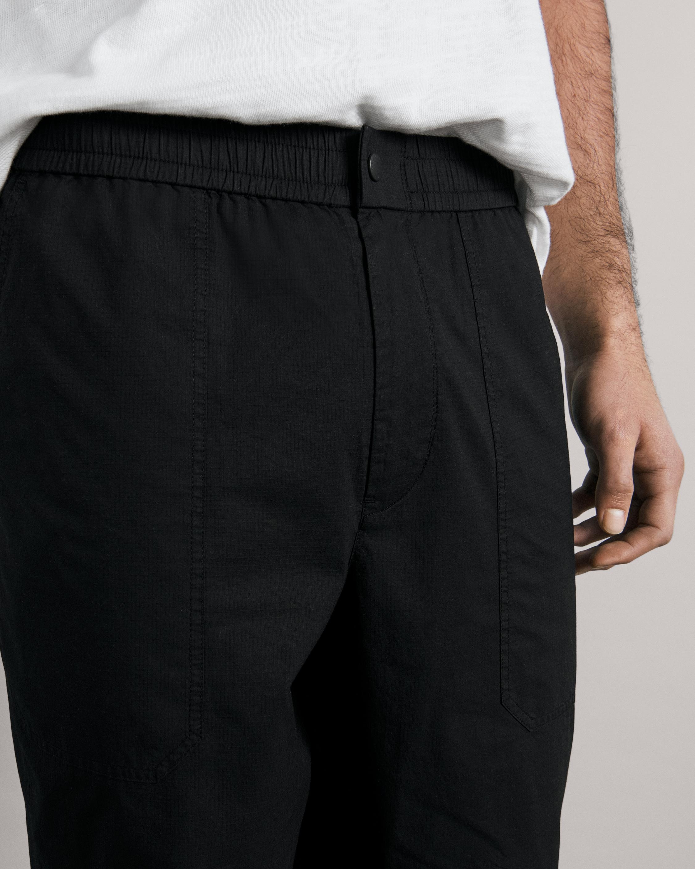Oscar Paperweight Cotton Ripstop Pant
Relaxed Fit Pant - 6