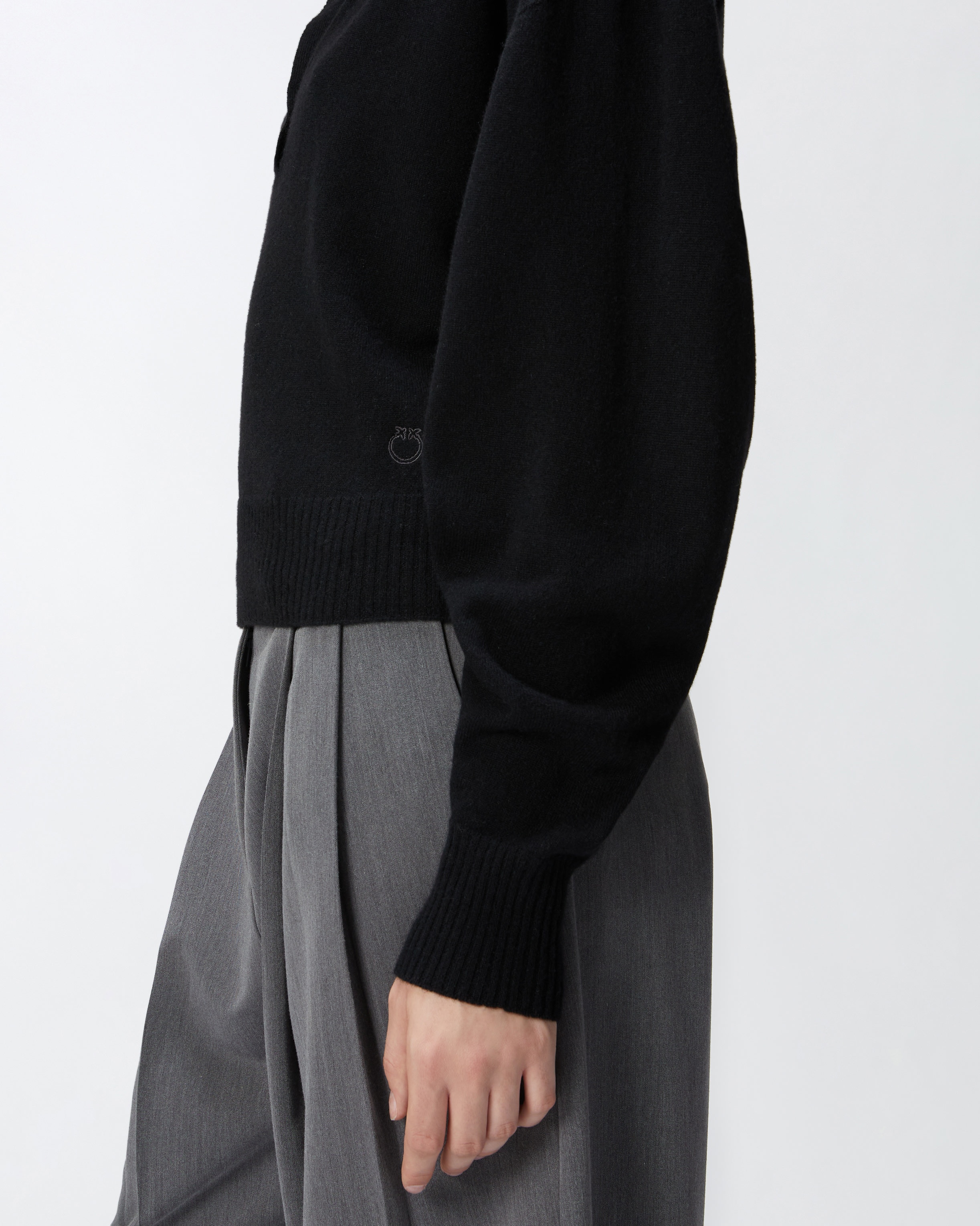 SHORT CASHMERE-BLEND SWEATER WITH COLLAR - 5