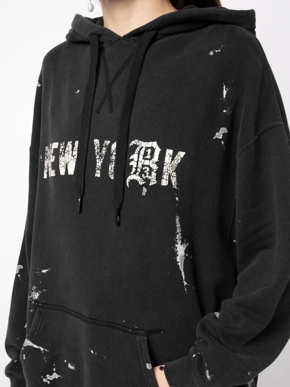 slogan-print distressed hoodie - 5