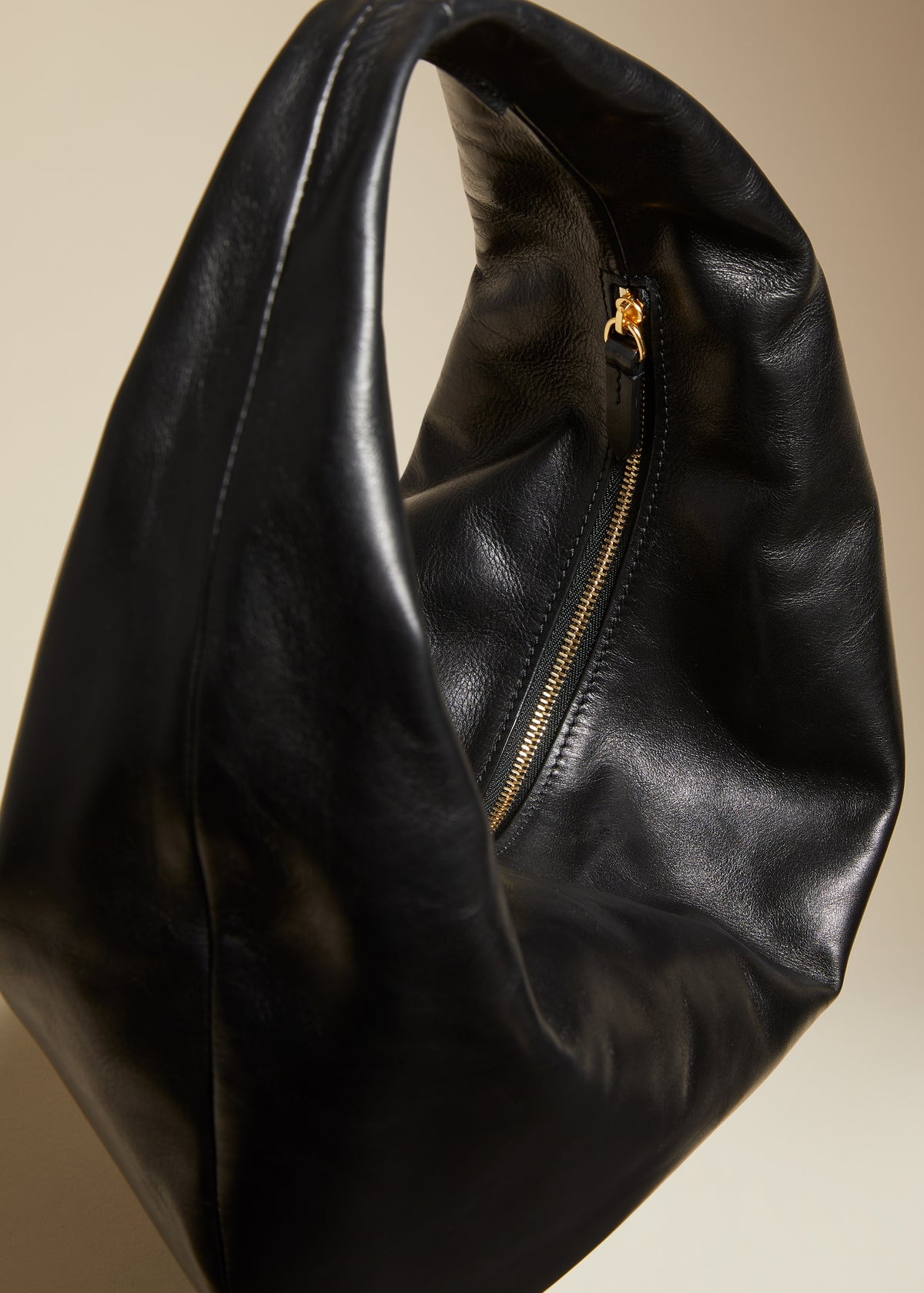 The Medium Olivia Hobo in Black Leather - 3