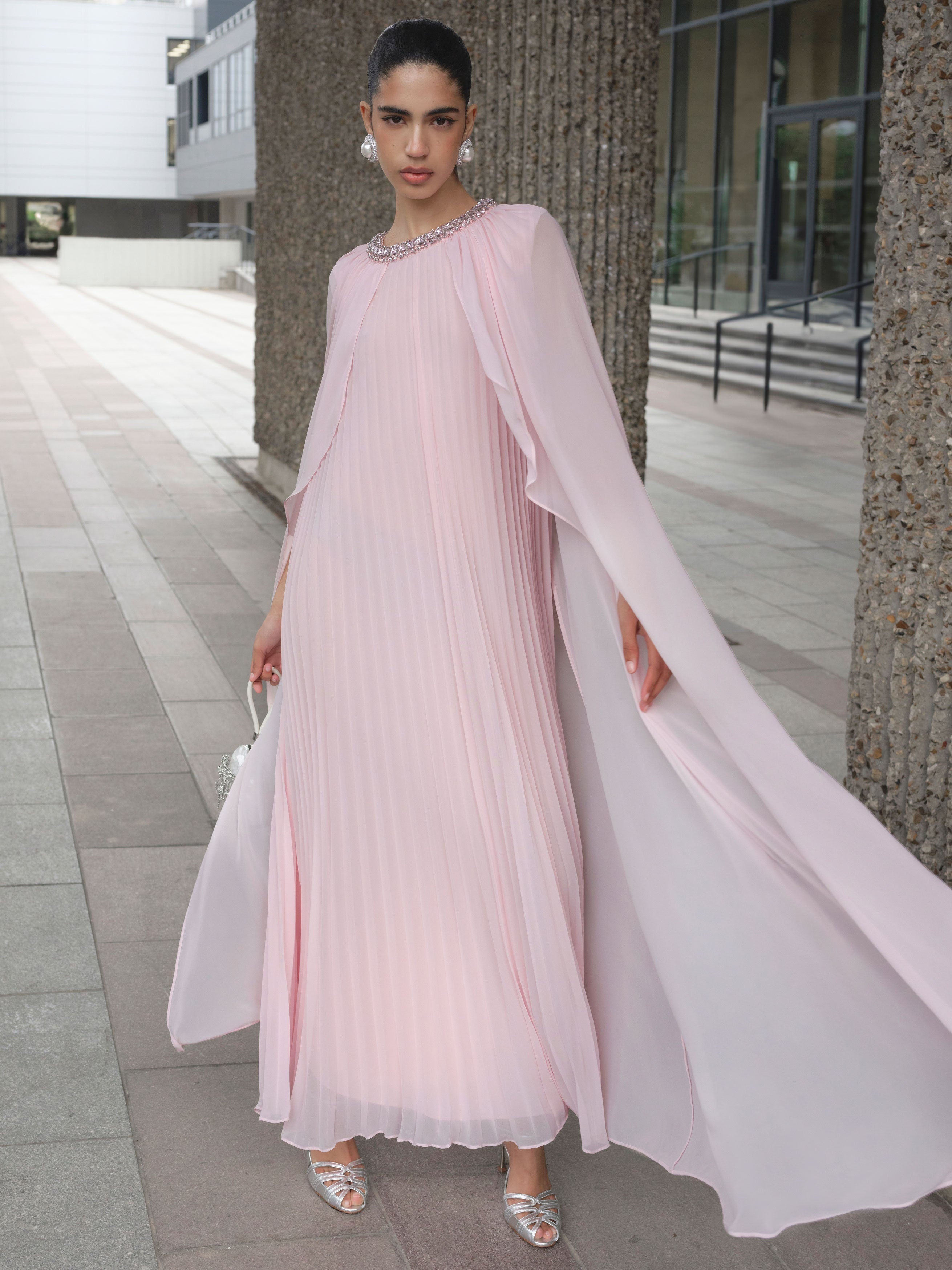 関税込【Self-portrait】Caped chiffon midi dress Blue Chiffon Cape Midi Dress – self-portrait-US