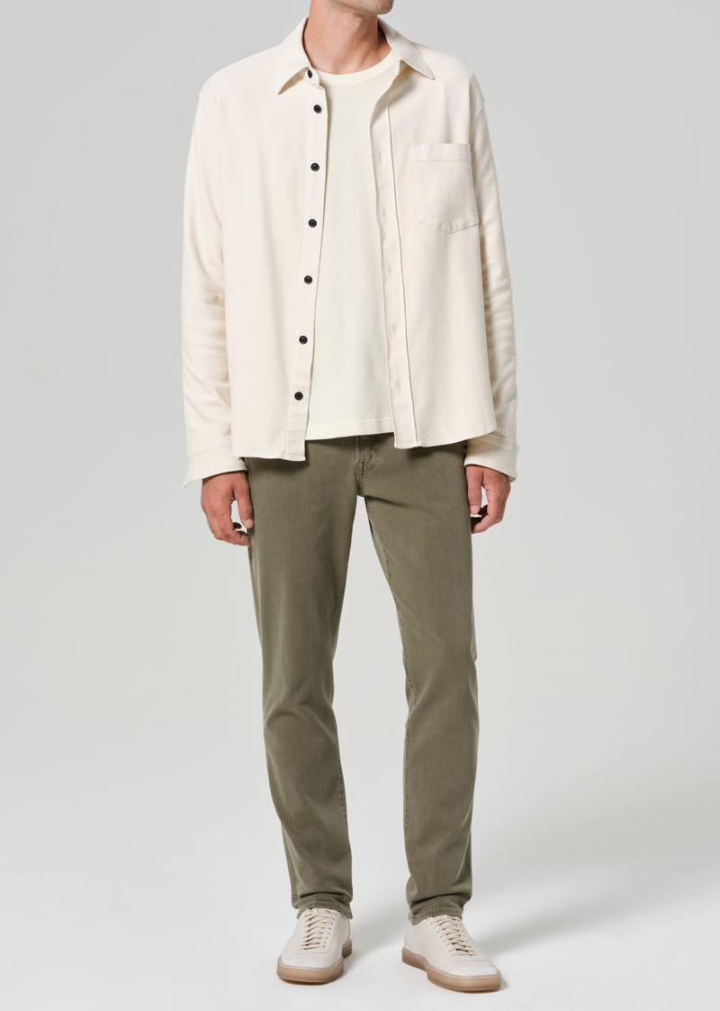 Citizens of Humanity Adler Slim Soft Weft
In Hiro Green outlook