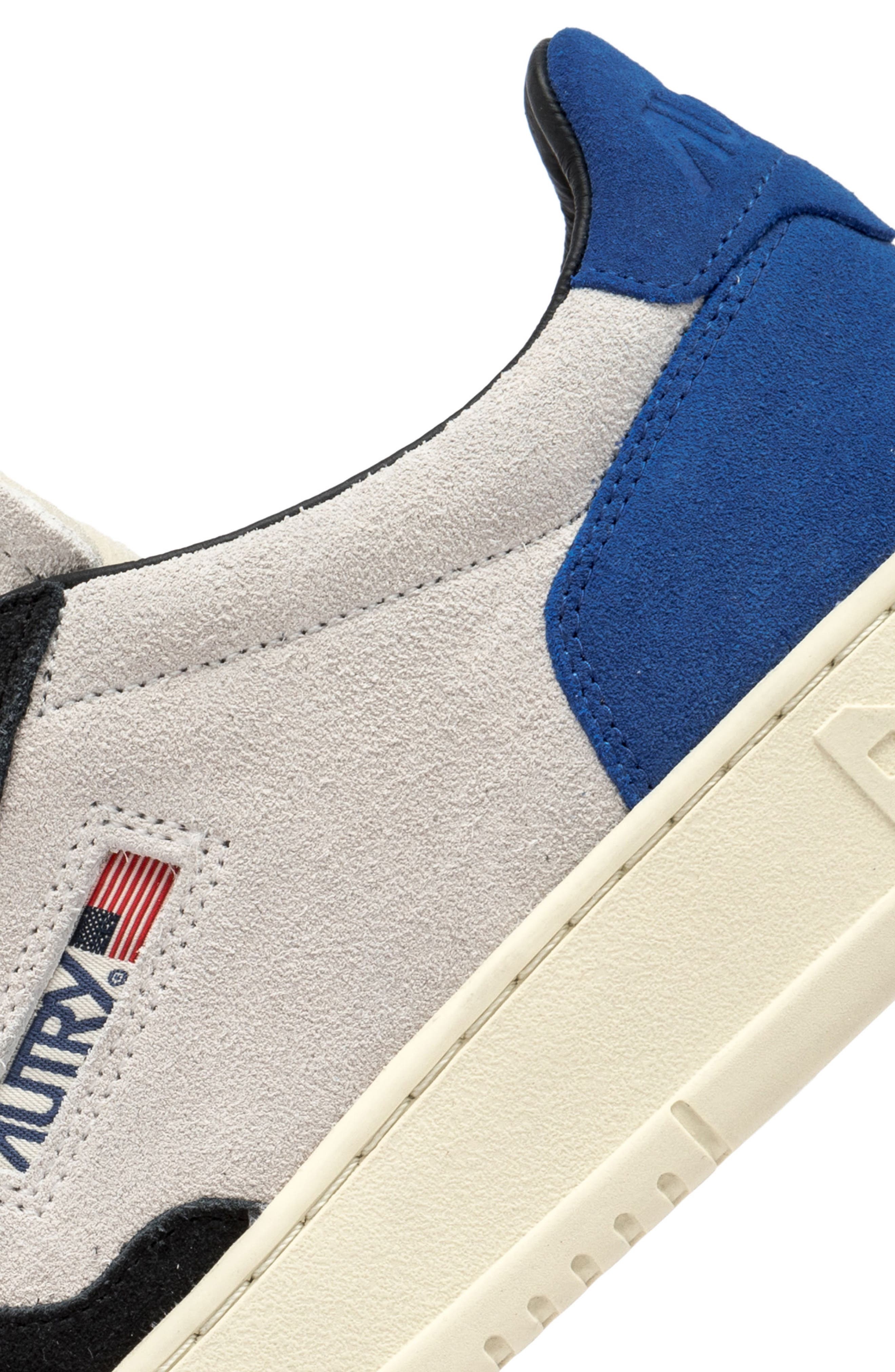 AUTRY Medalist Low Sneaker in Grey/Suede Electric /Black at Nordstrom - 6