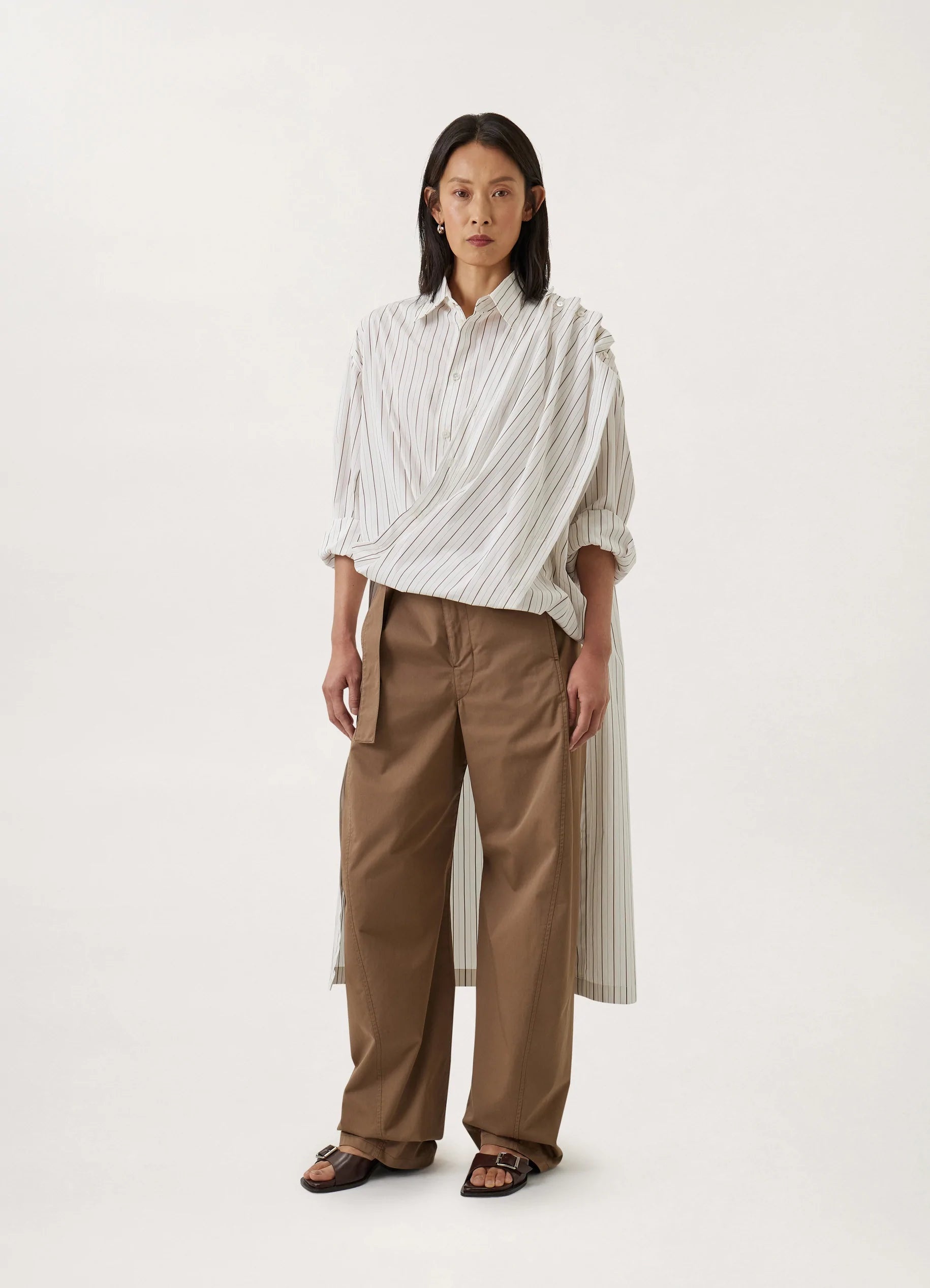 LIGHT BELTED TWISTED PANTS
COTTON TWILL - 5