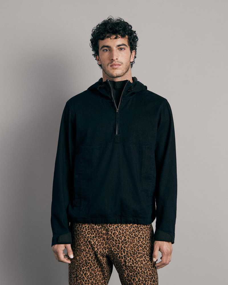 Denim Pullover
Classic Fit Sweater 3