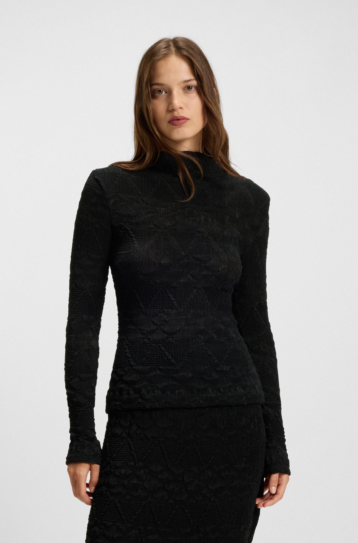 LONG-SLEEVED TOP WITH GEOMETRIC PLISSÉ - 2