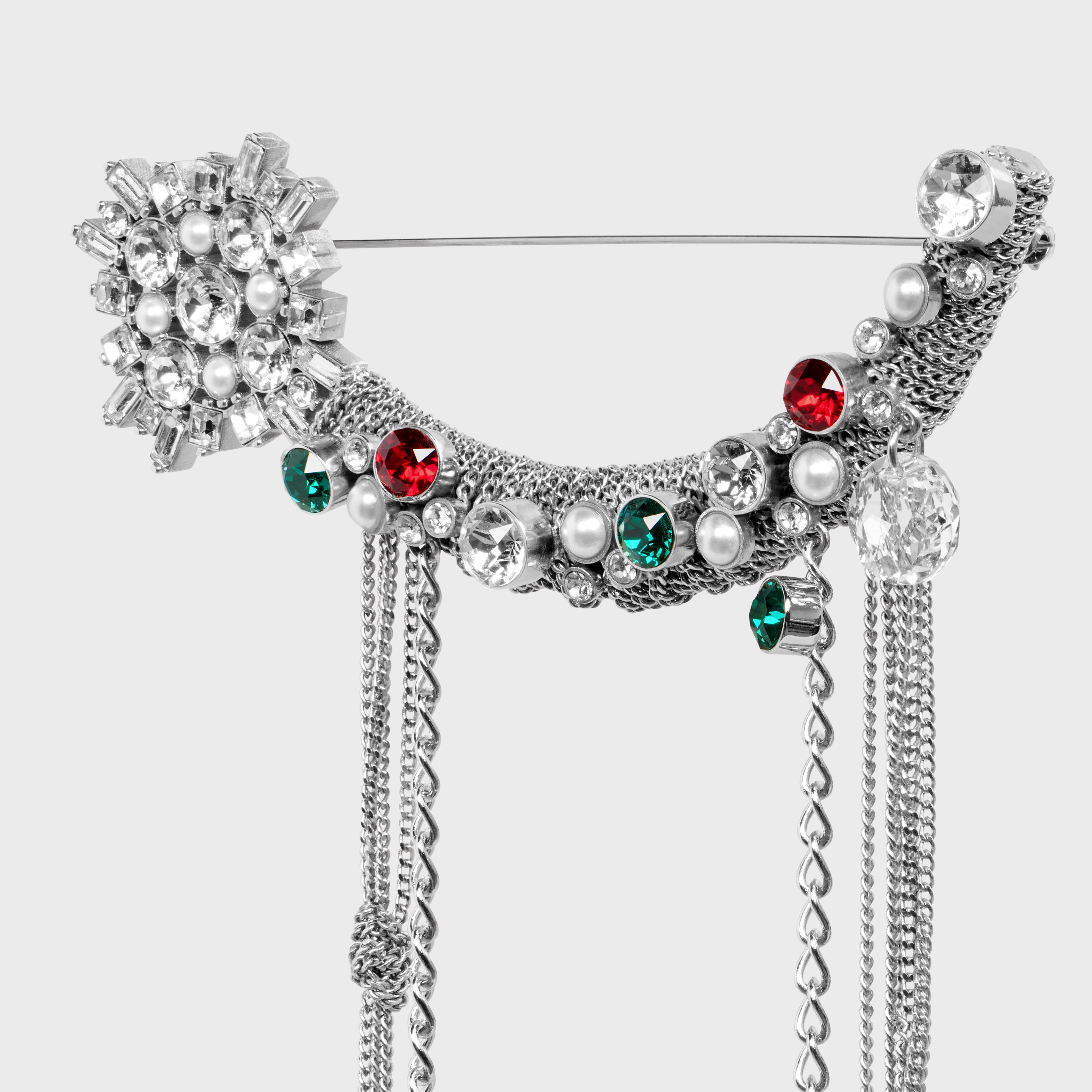 Les Pierres Celine Star Brooch in Brass with Rhodium Finish, Strass and Resin Pearls - 4