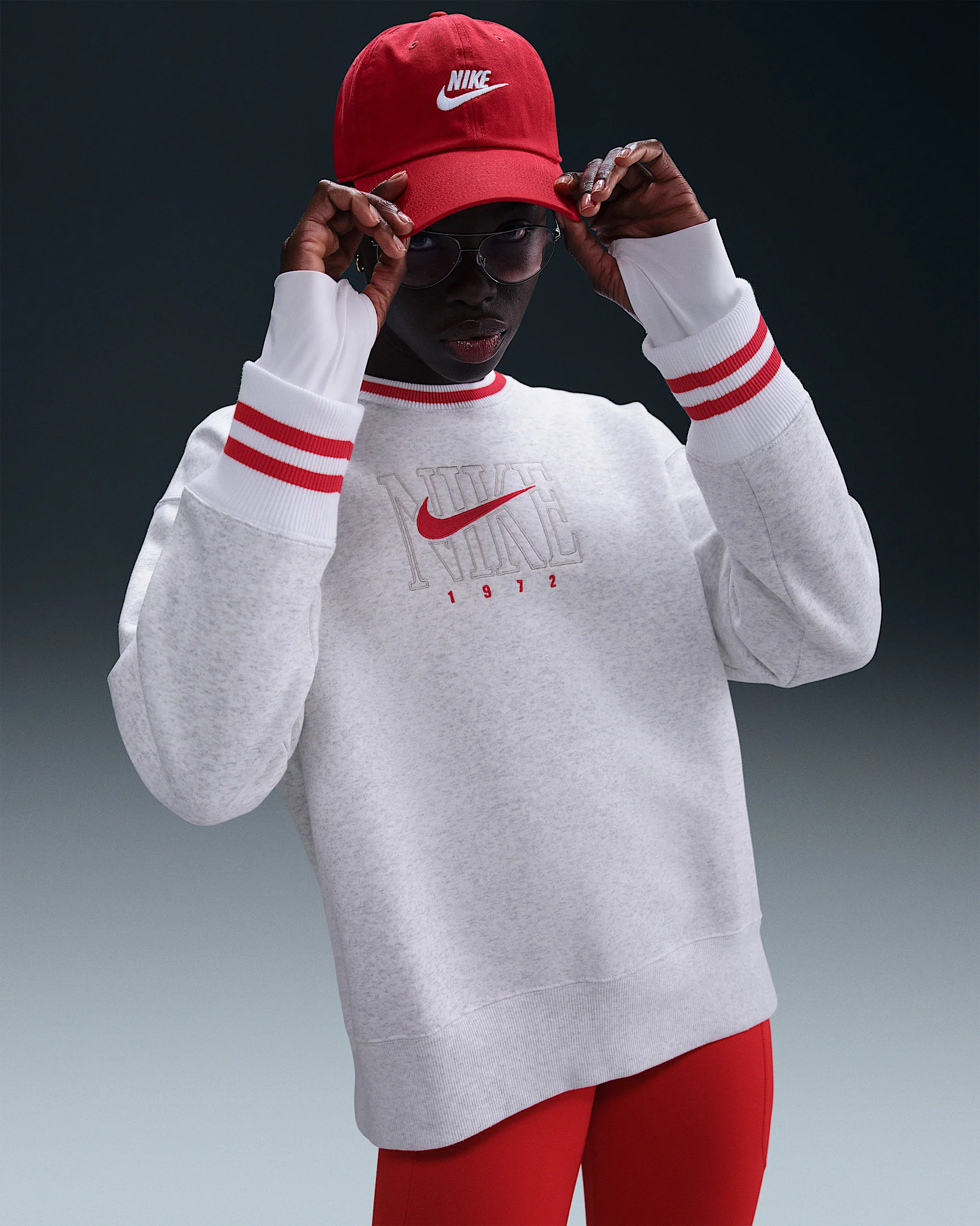 Nike Sportswear Phoenix Fleece Women's Oversized Graphic Crew-Neck Sweatshirt - 1
