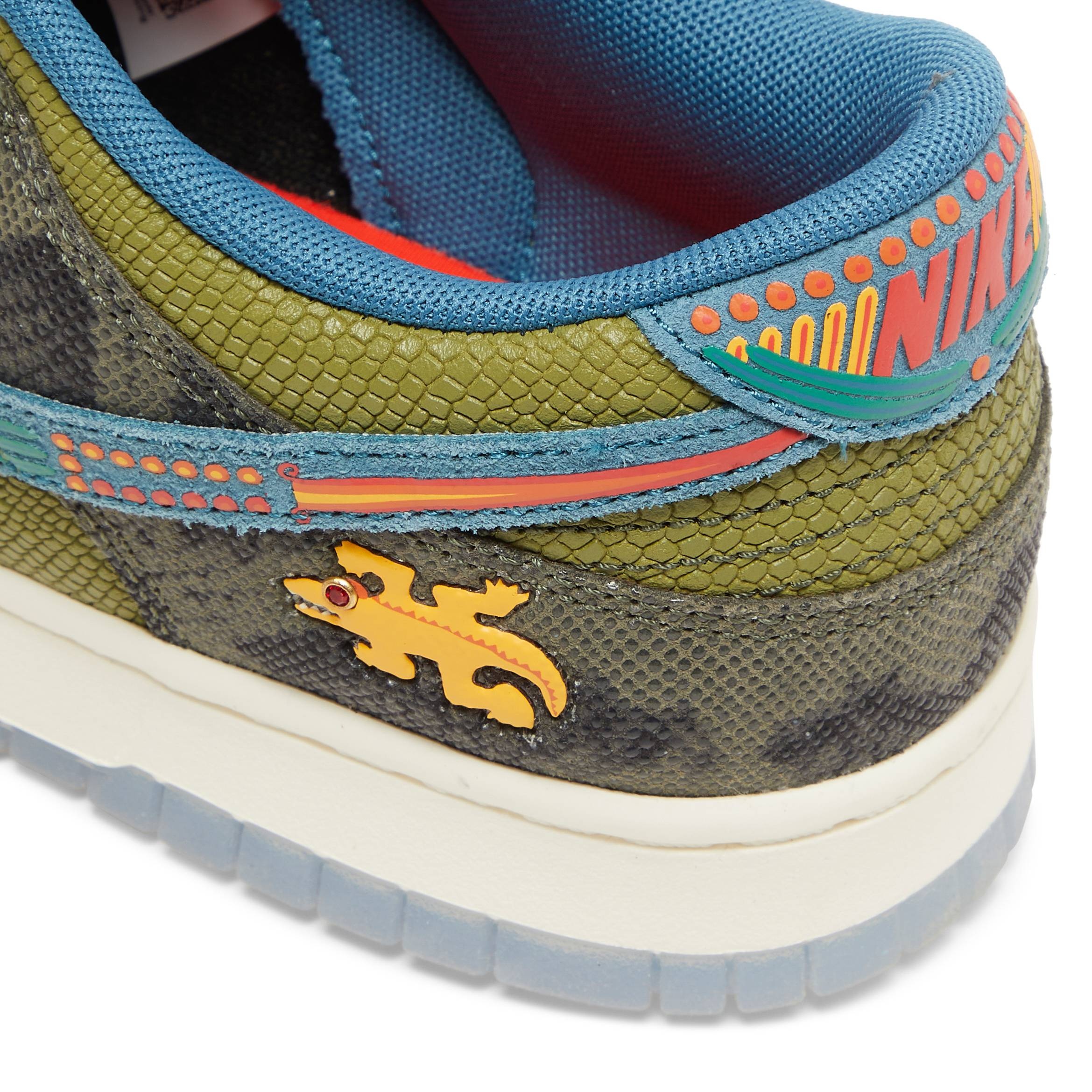 Dunk Low 'SiEMPRE Familia' - 10