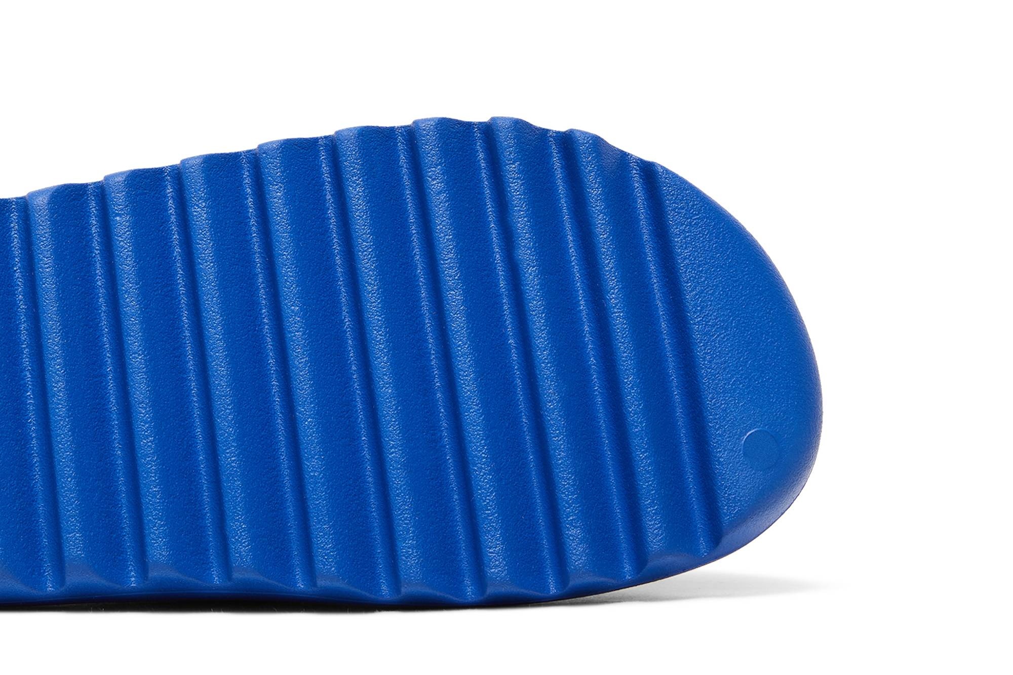 Yeezy Slides 'Azure' - 5