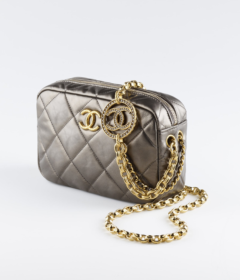 CHANEL Mini Camera Case outlook