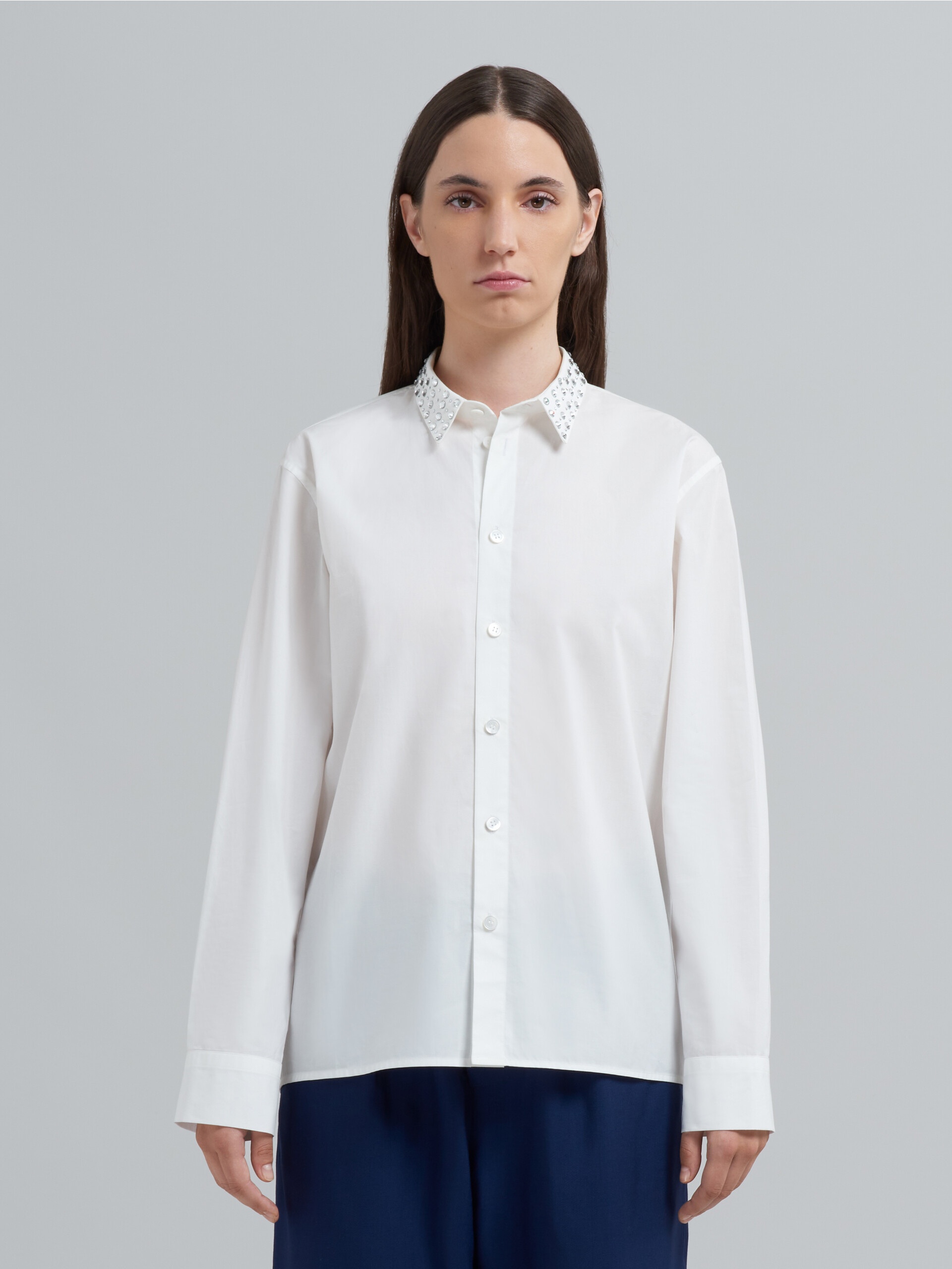 RHINESTONE APPLIQUÉ BIO POPLIN SHIRT - 2