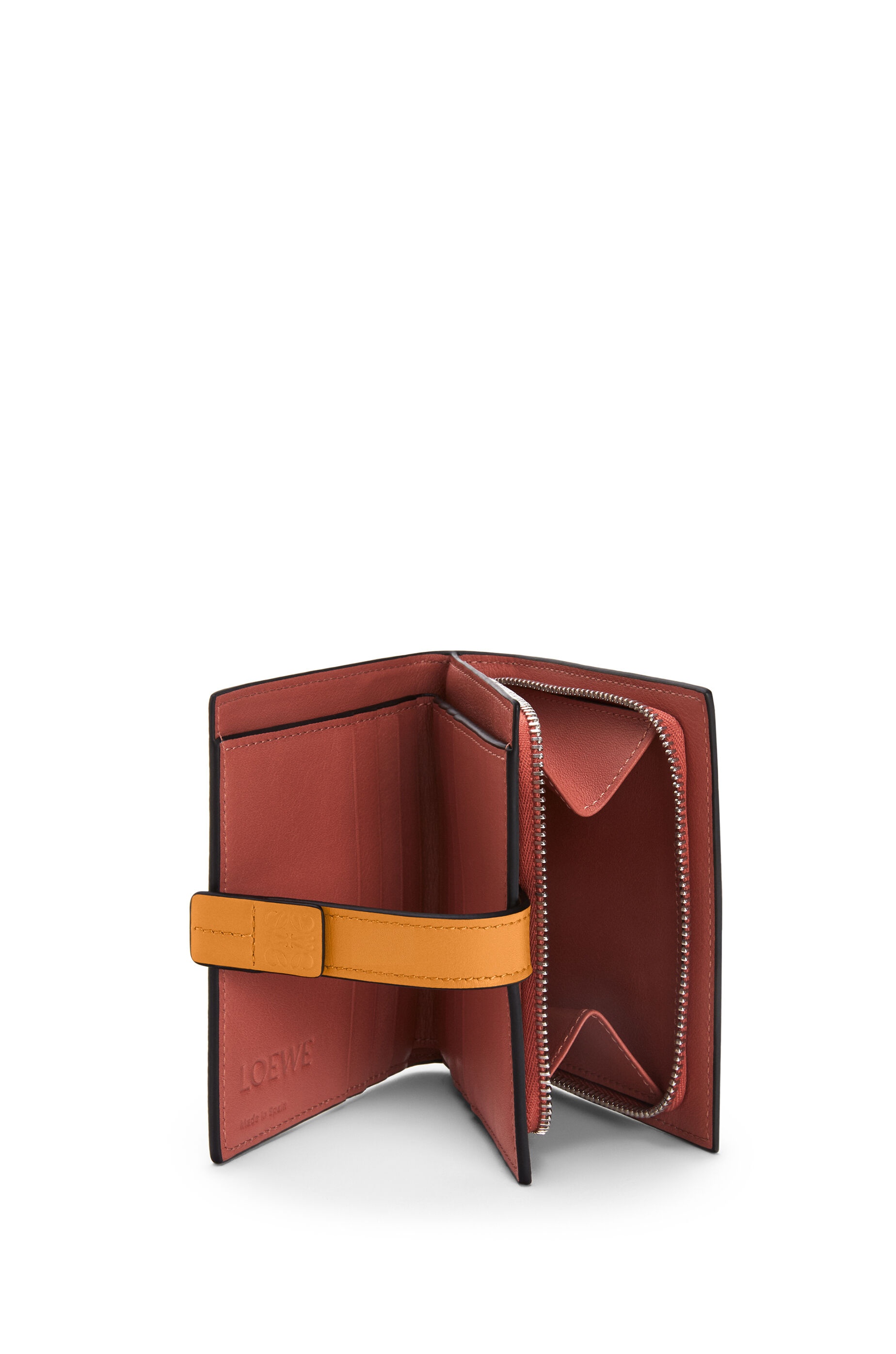 Compact zip wallet in soft grained calfskin - 2