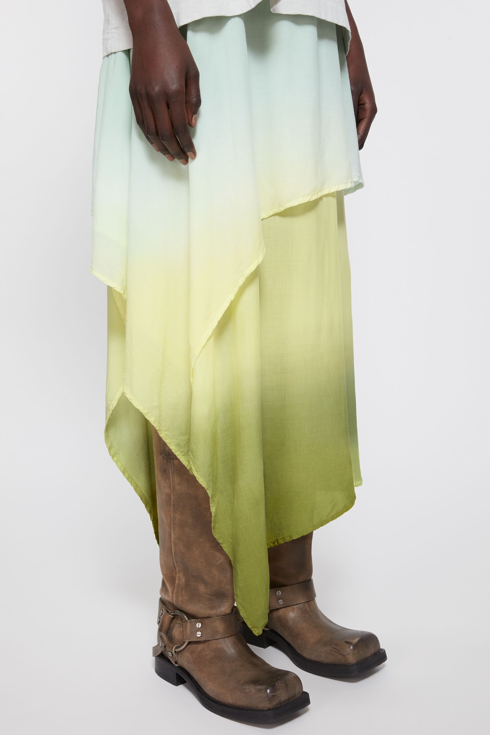 Layered t-shirt dress - Pastel yellow - 5
