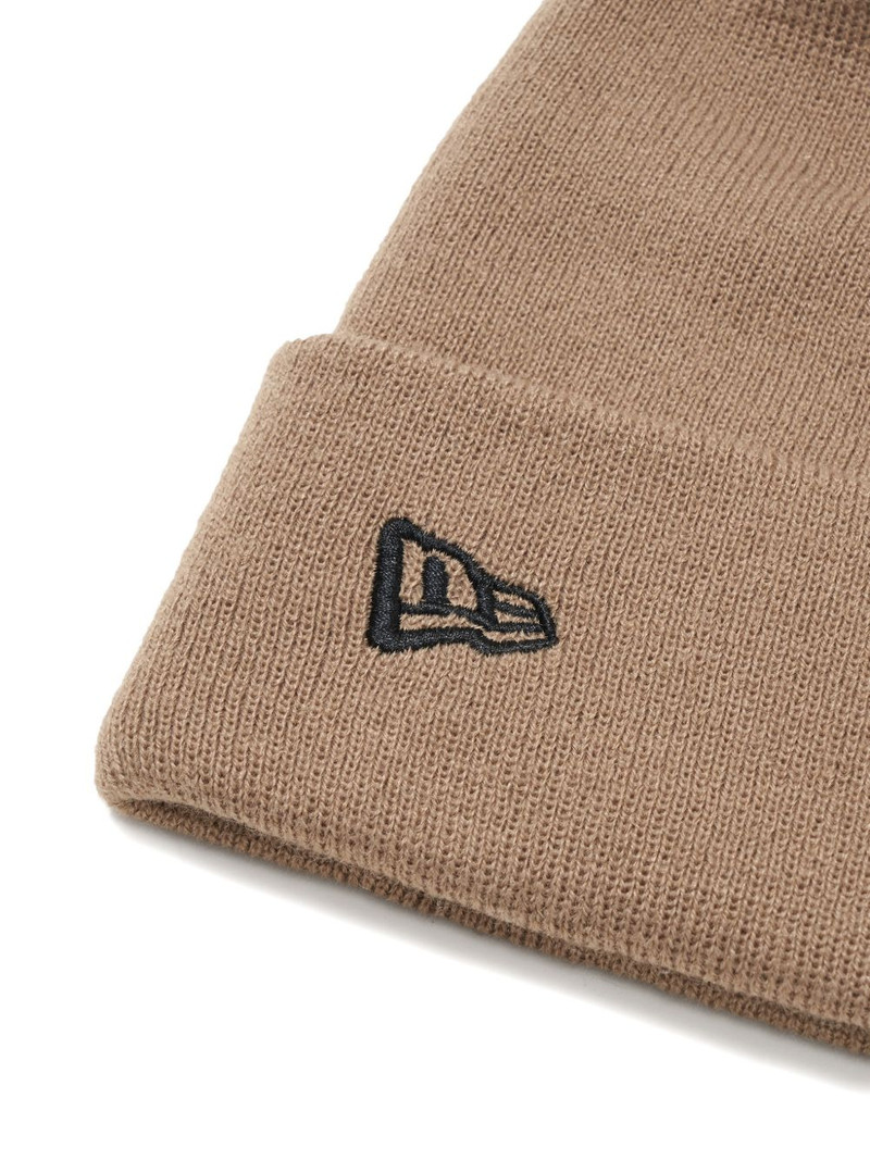 x New Era embroidered beanie 3