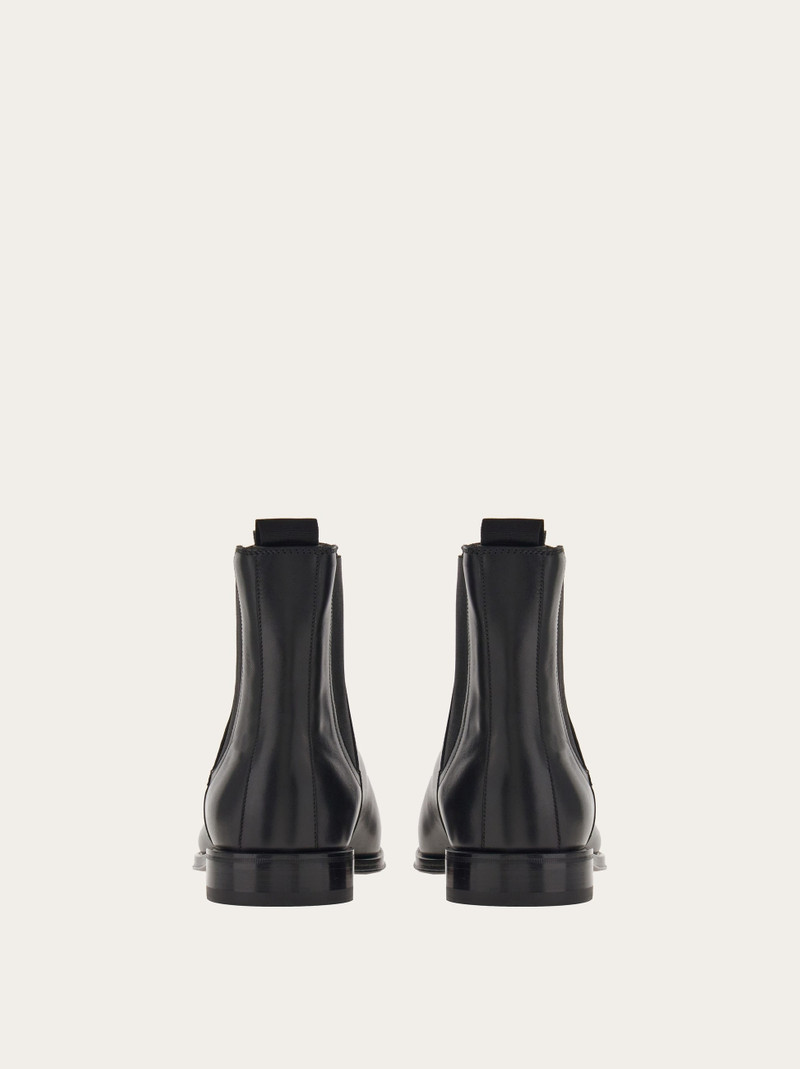 FERRAGAMO Chelsea boot outlook