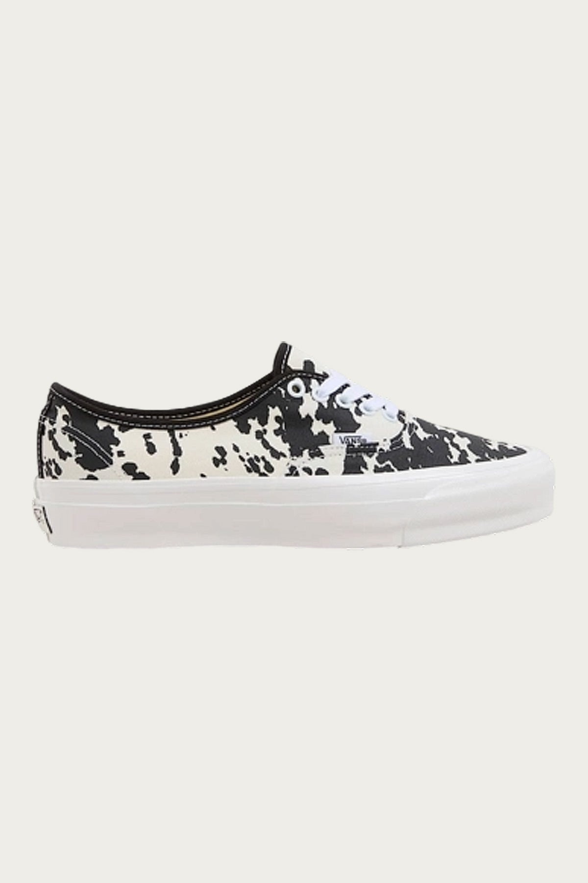 LX Authentic 44 - Cow Black/Marshmallow - 1