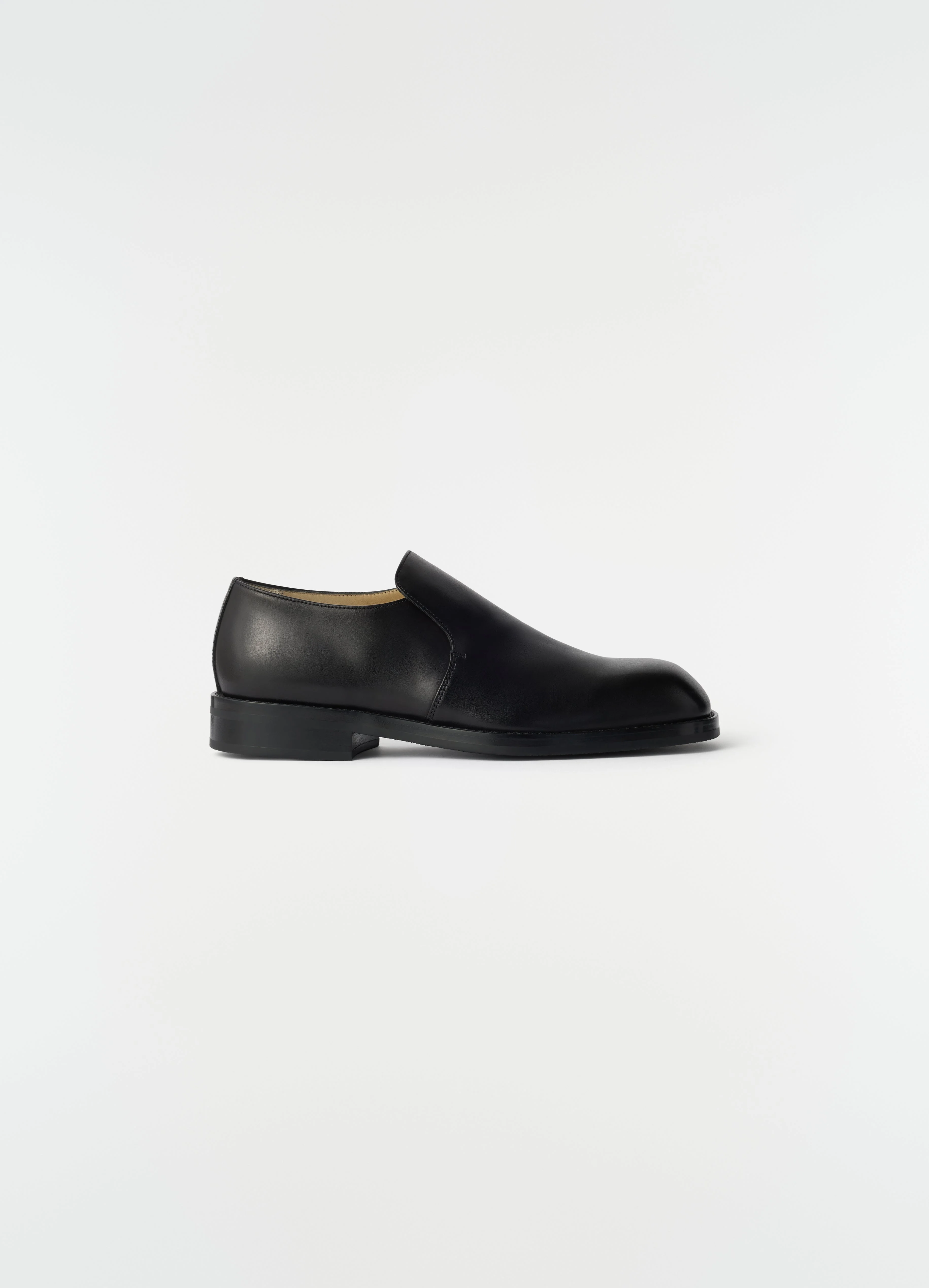 FORMAL LOAFERS IN SHINY LEATHER - 1