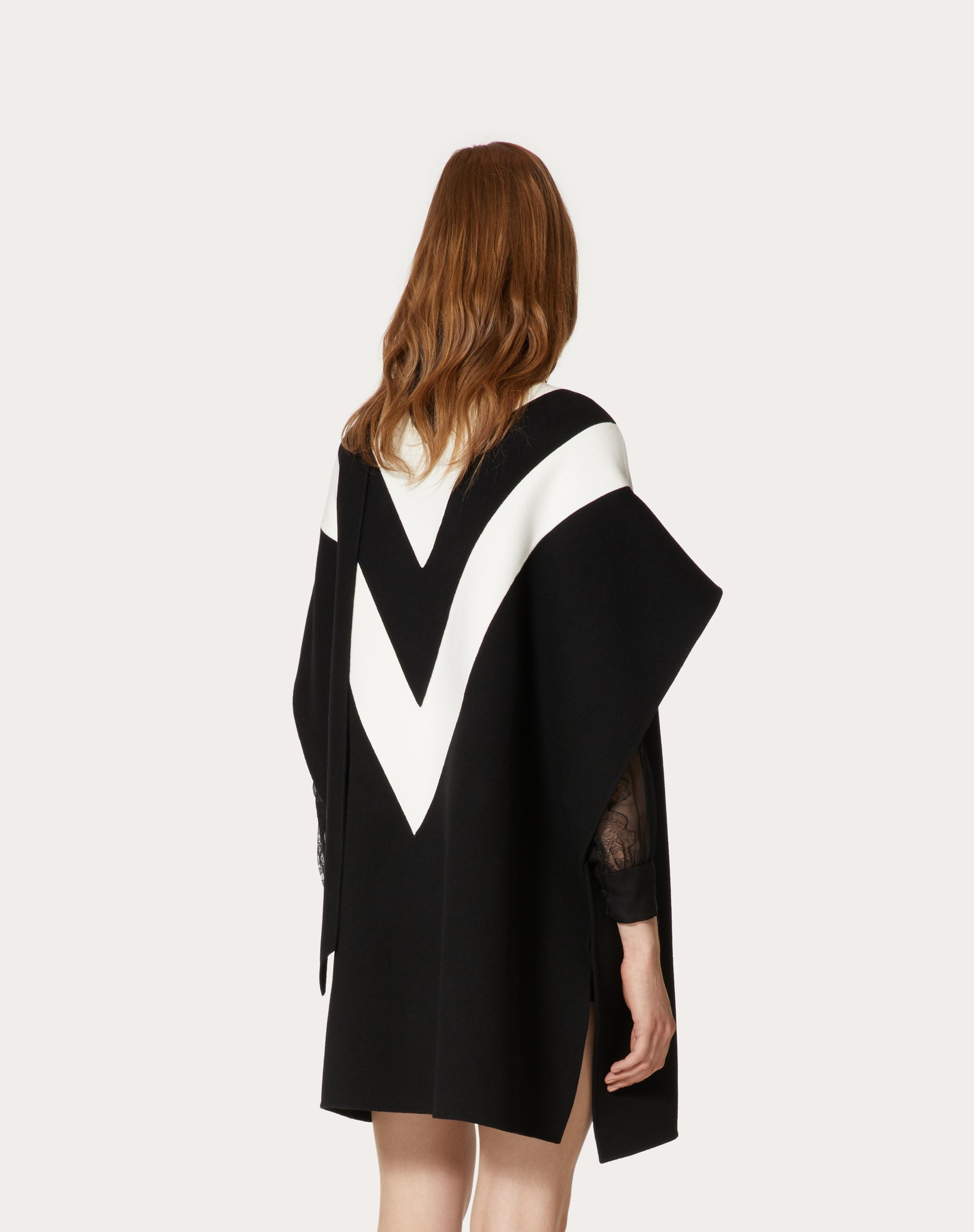 COMPACT DRAP CAPE - 4