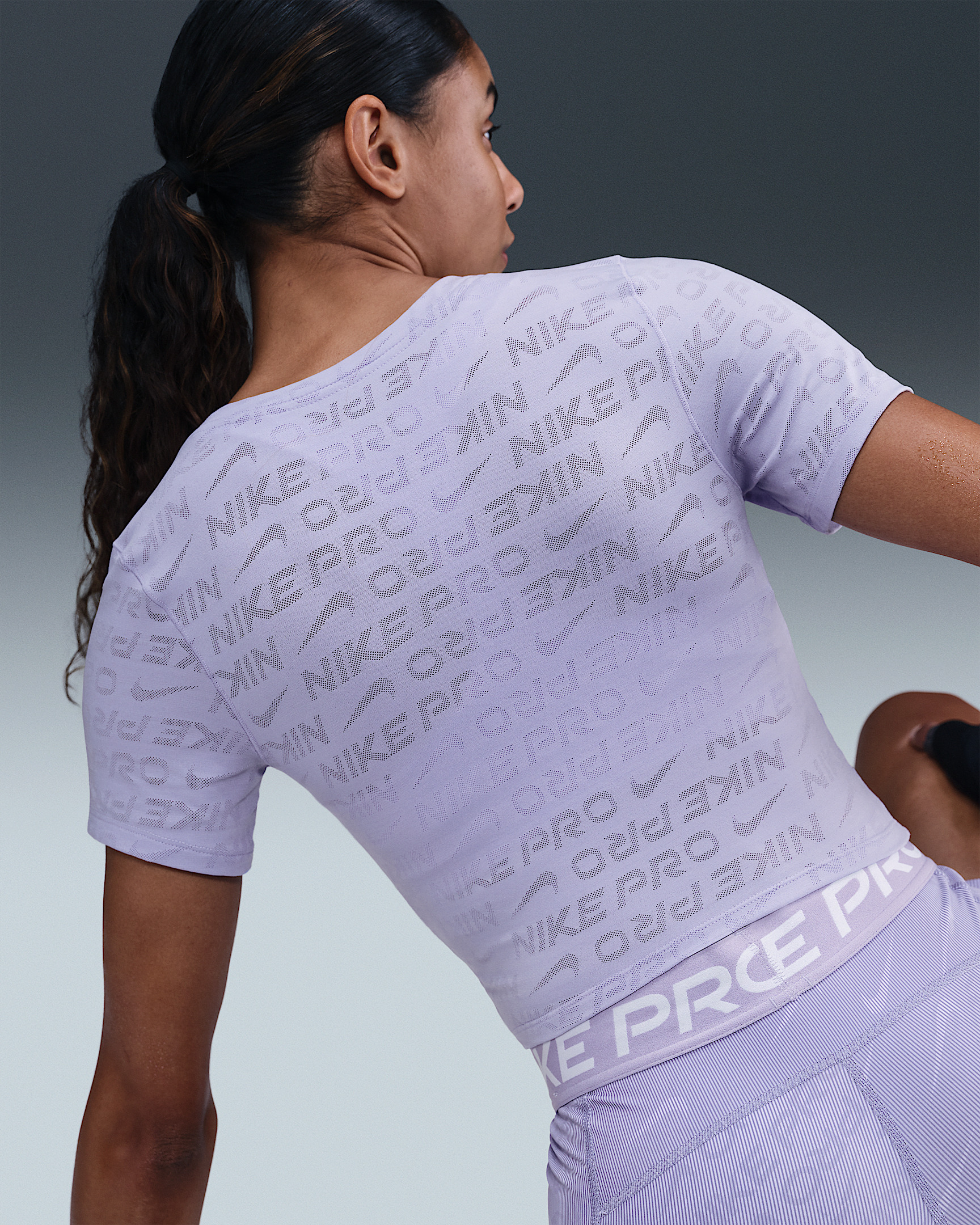 Nike Pro Women's Dri-FIT Short-Sleeve Cropped Jacquard Top - 2