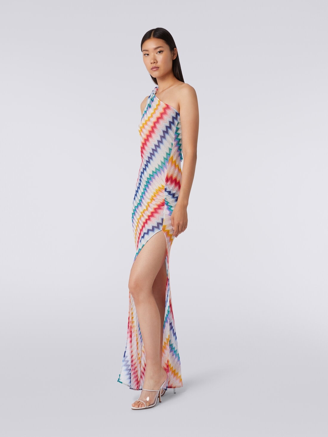 Long one-shoulder cover up with zigzag print - 3