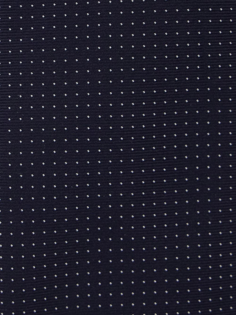 polka-dot tie 3