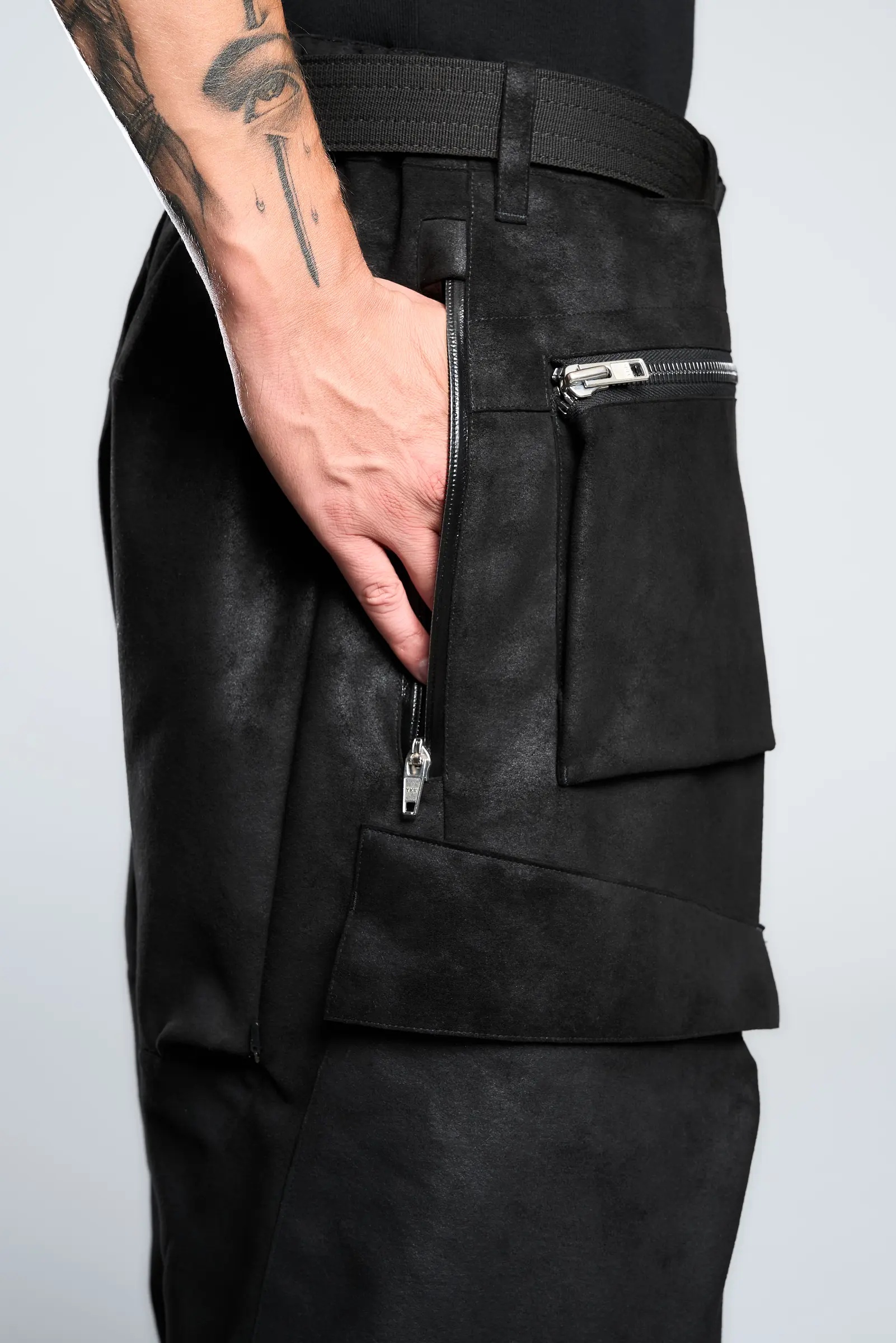 P38-TO Scrim Laced Ultra-Microfiber Cargo Pant Black - 23