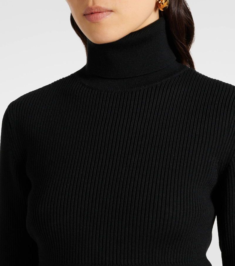 Logo turtleneck sweater 4