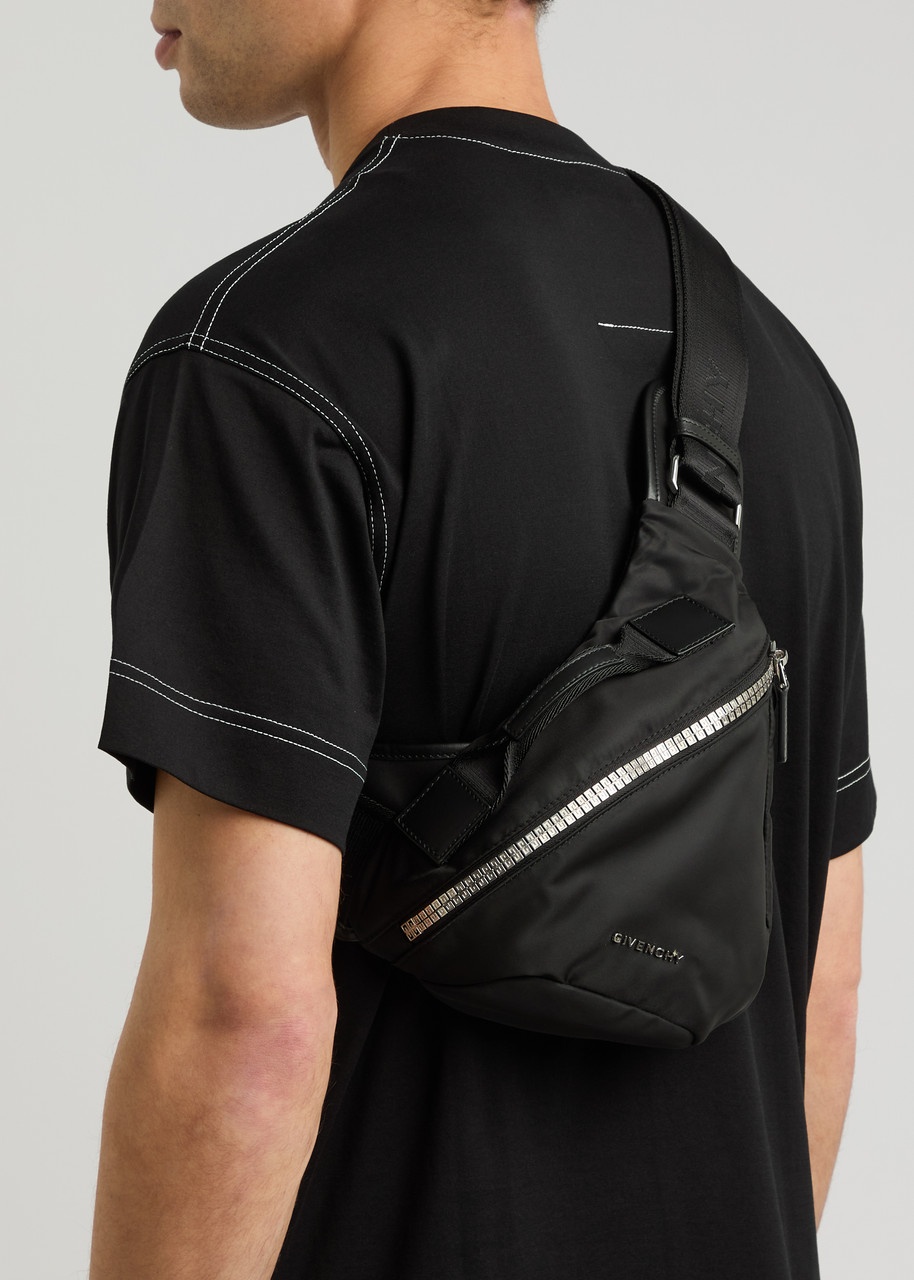 GIVENCHY ブラック ボディバッグ ナイロン GIVENCHY 24AWモデル ジバンシィ レディース Gジップ ナイロン