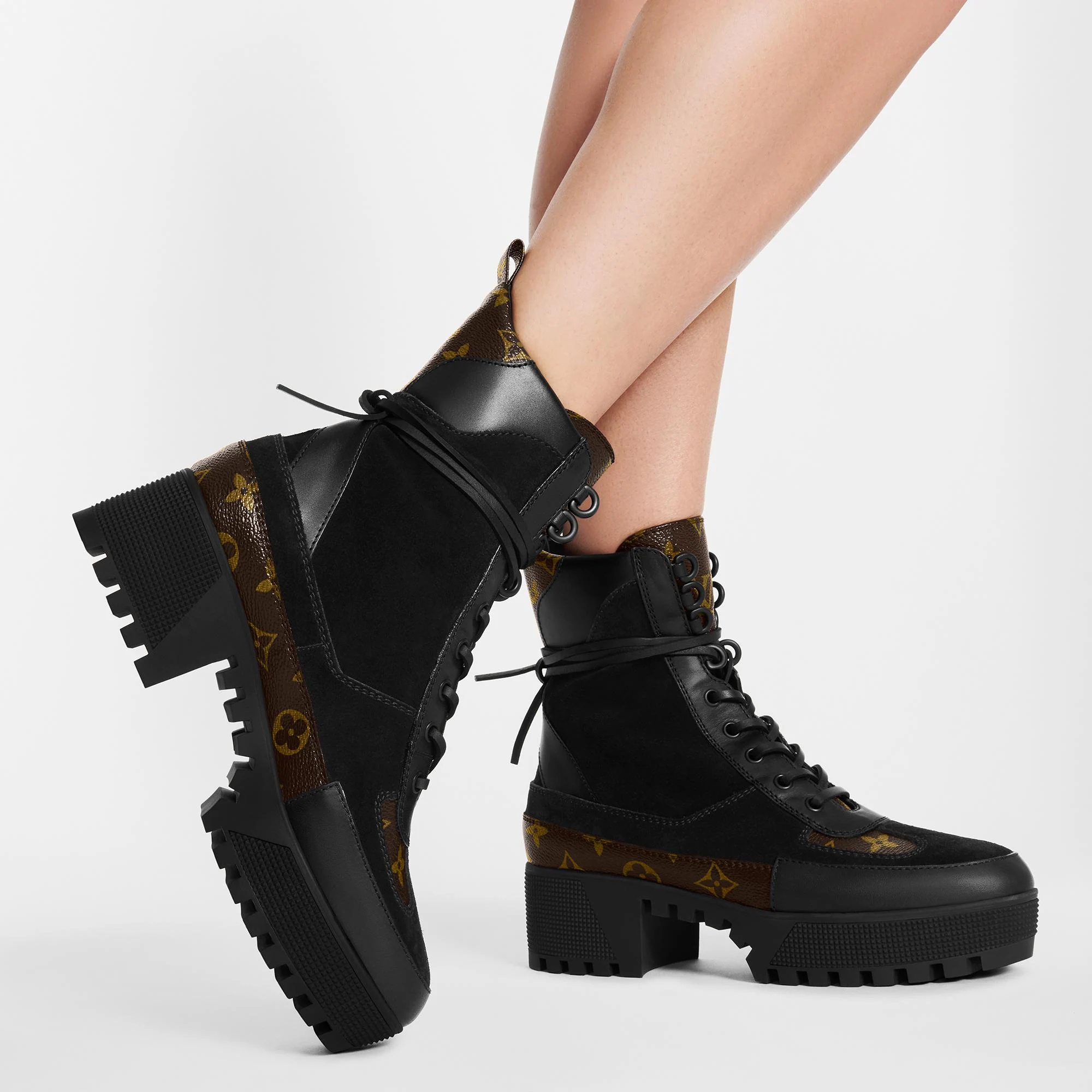 Laureate Platform Desert Boot - 7