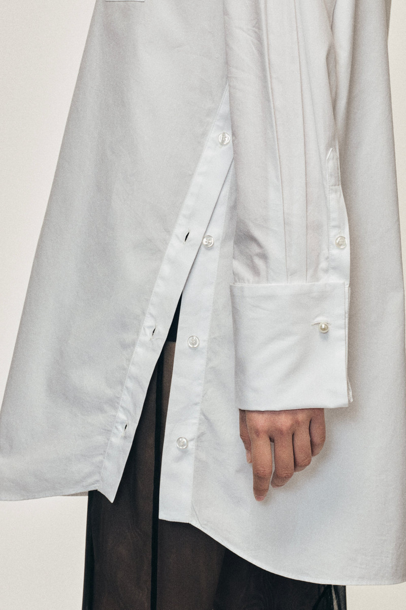 Elongated Cuff Button Placket Shirt 4