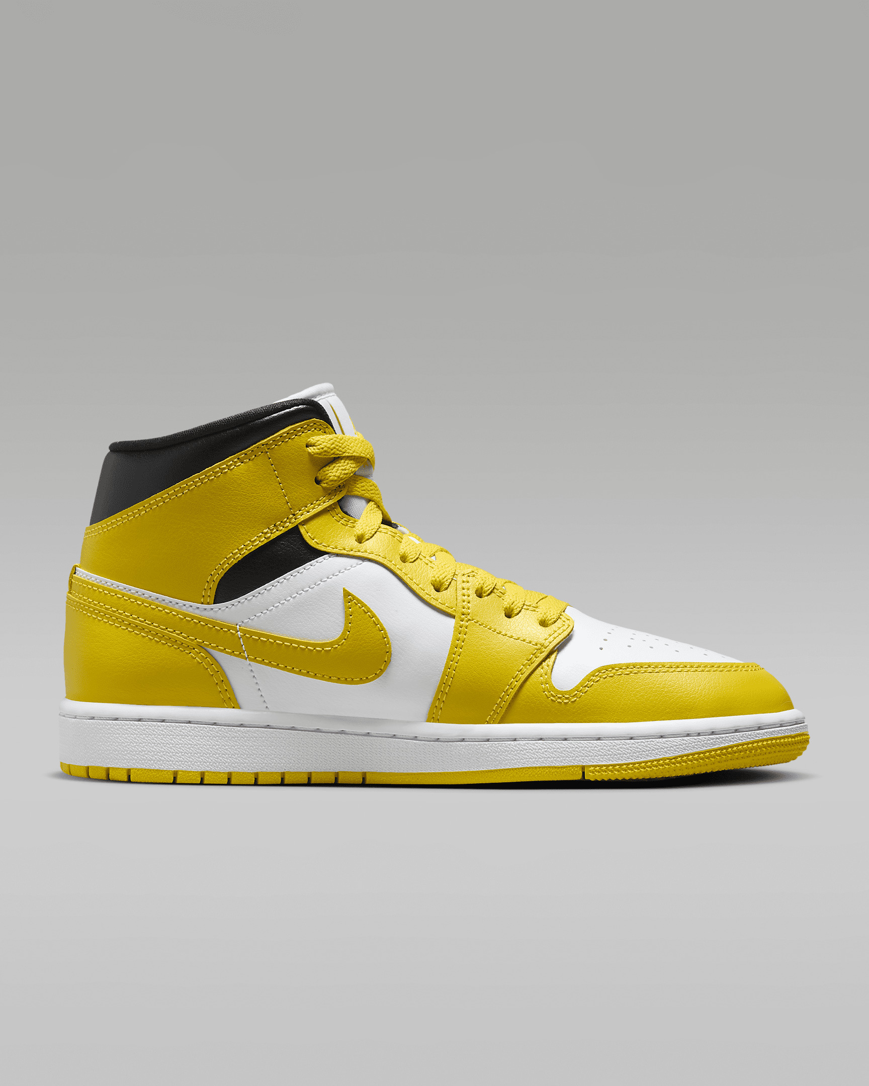 Air Jordan 1 Mid Women's Shoes - 3