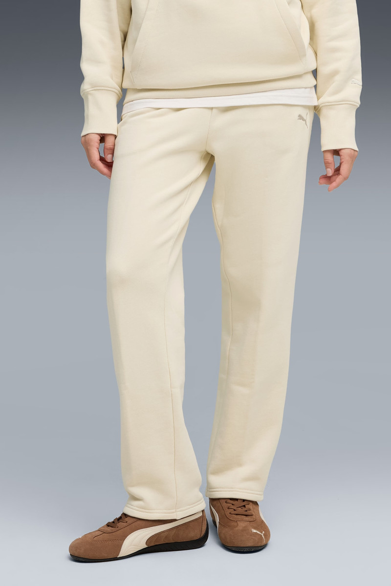 PUMA Premium ESS Sweatpants Unisex outlook