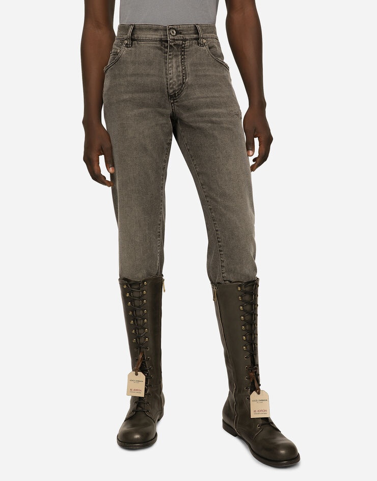 Slim fit stretch denim jeans with subtle abrasions - 4