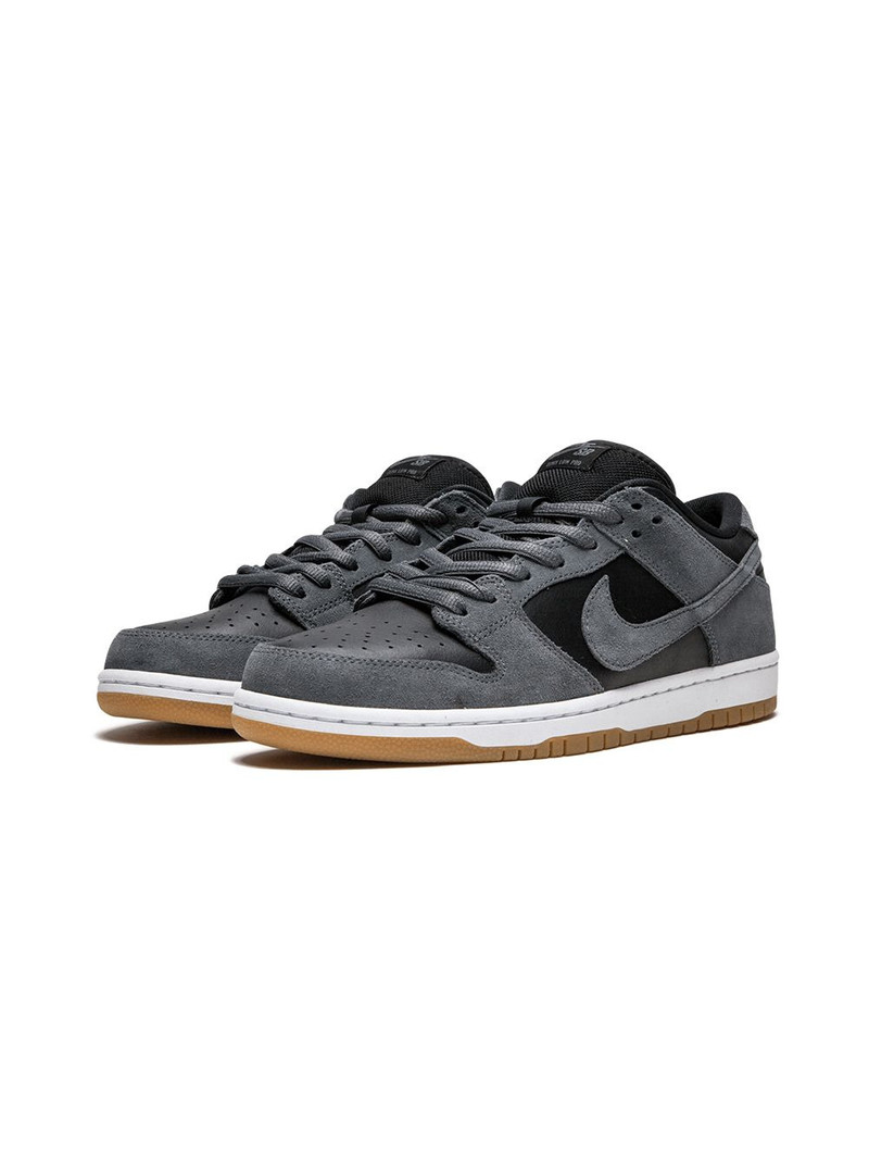Nike Dunk Low TRD sneakers outlook
