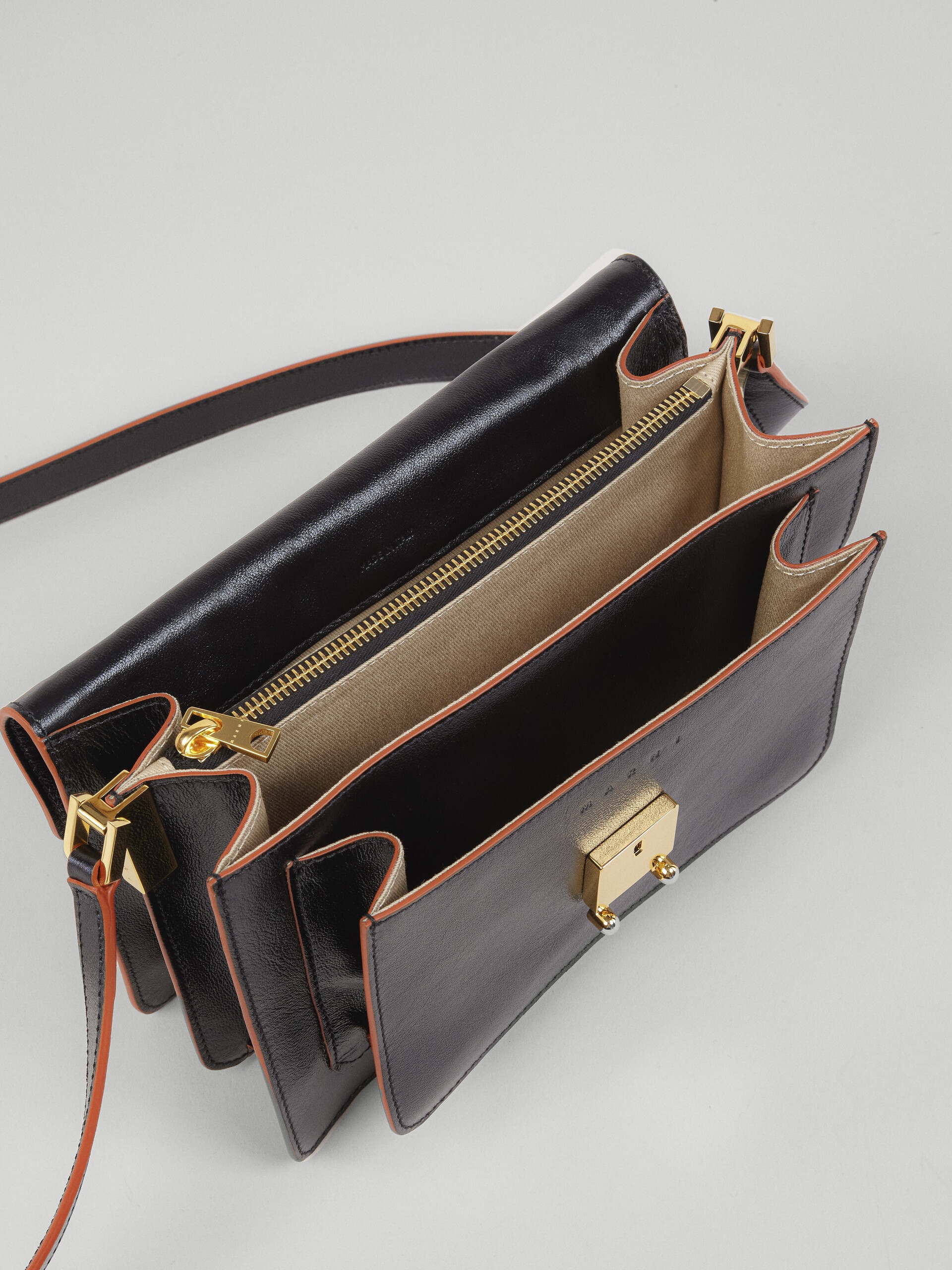 TRUNK SOFT MEDIUM BAG IN BLACK LEATHER - 5