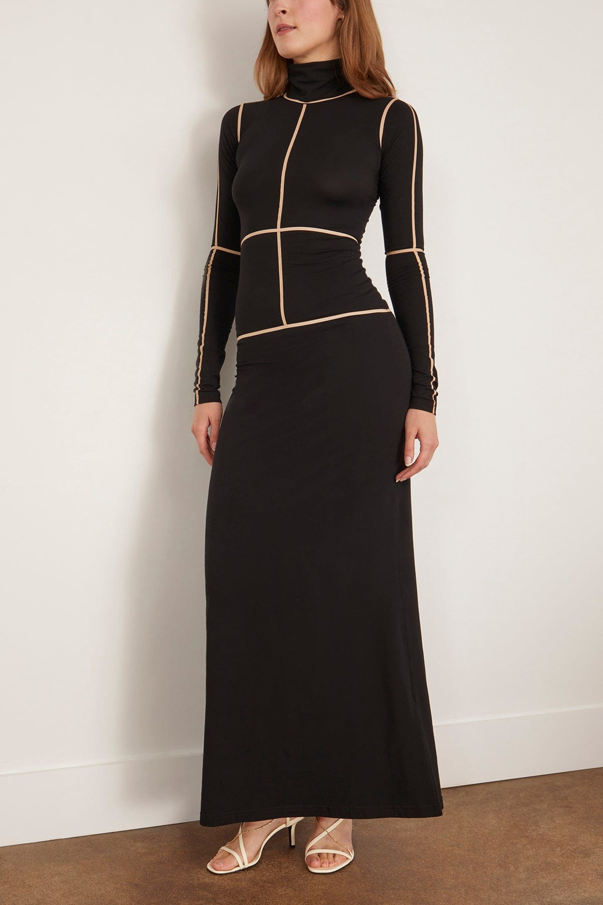Maxi Dress in Black - 4