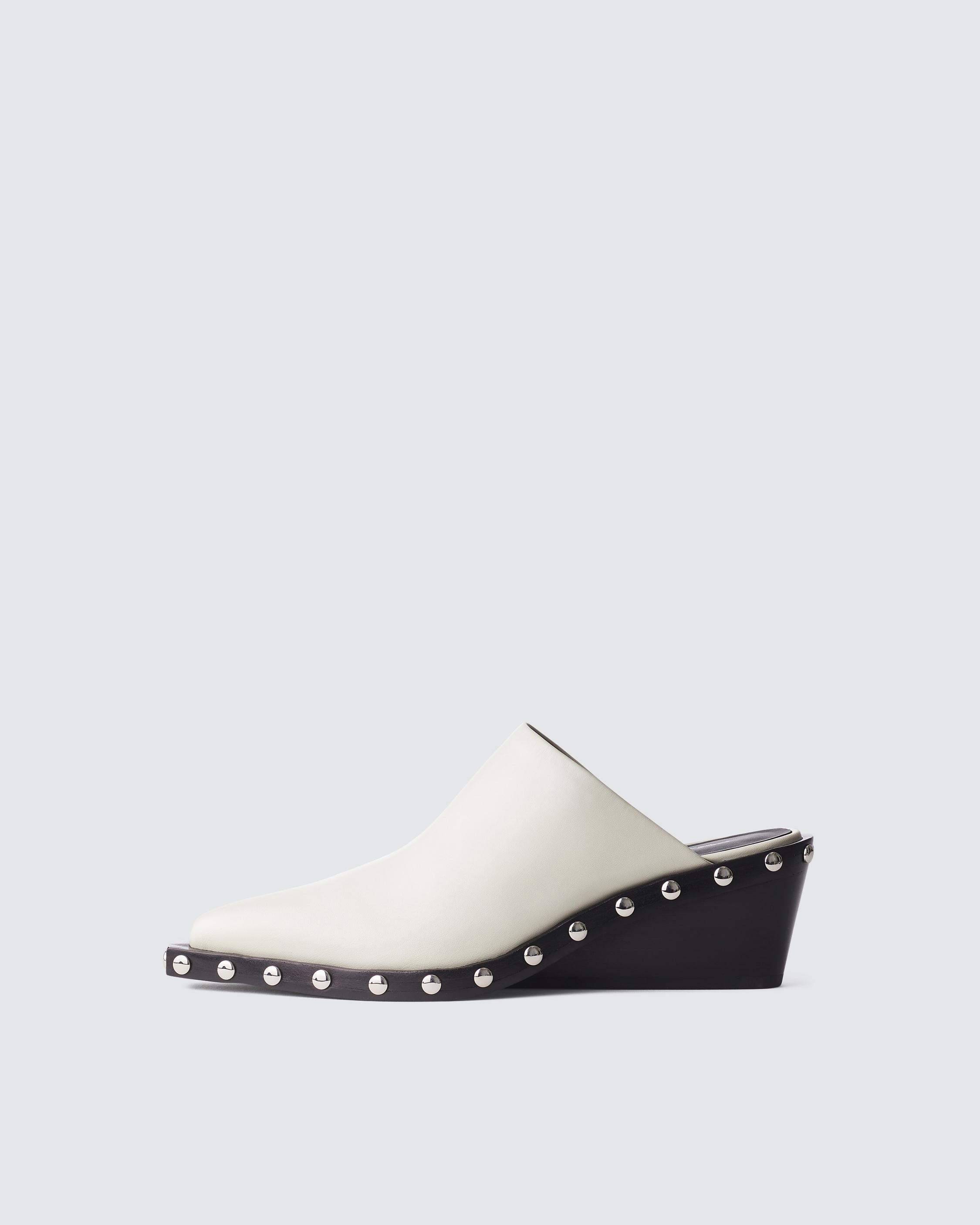 Santiago Mule - Leather
Wedge Heel - 1