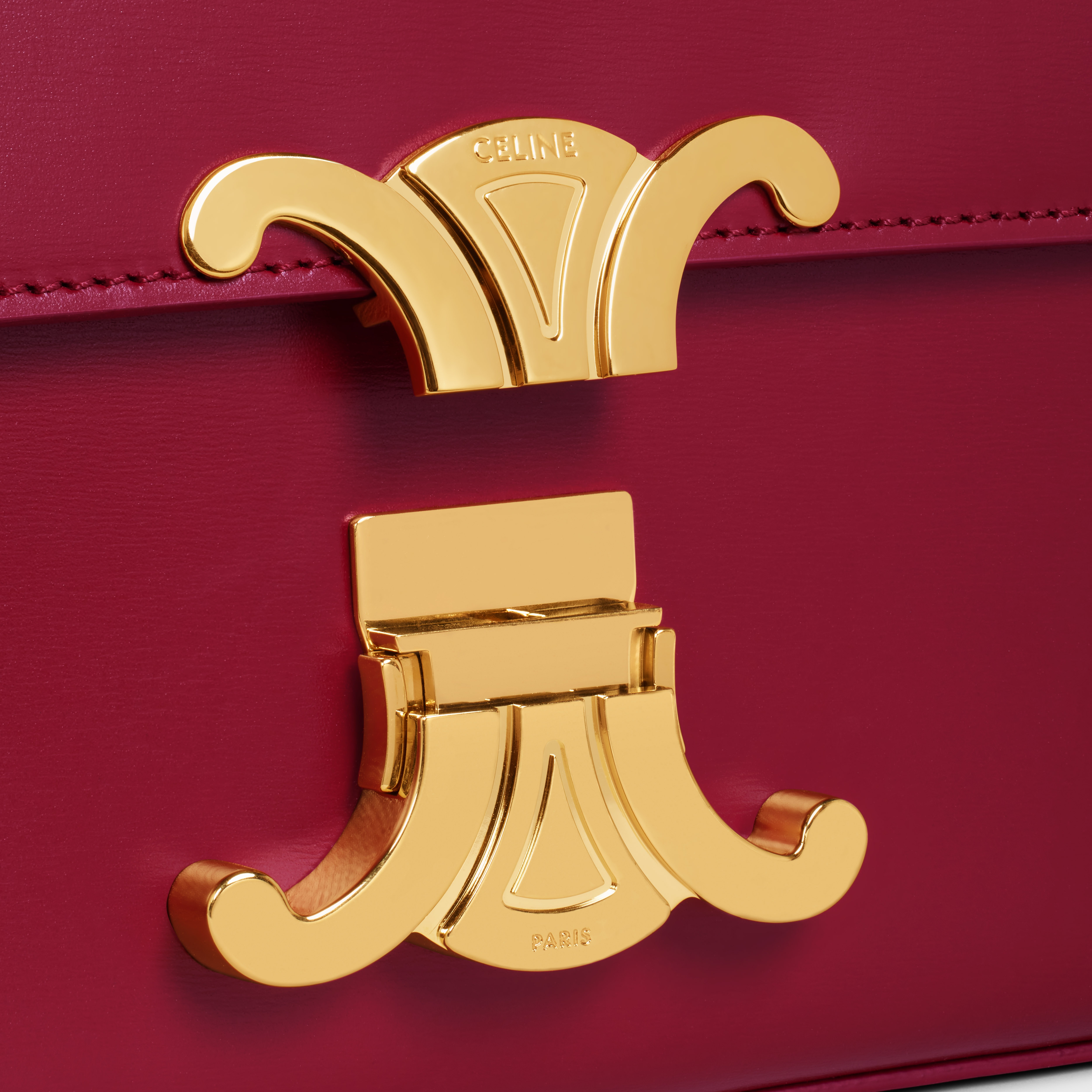 CHAIN SHOULDER BAG triomphe in shiny calfskin - 5