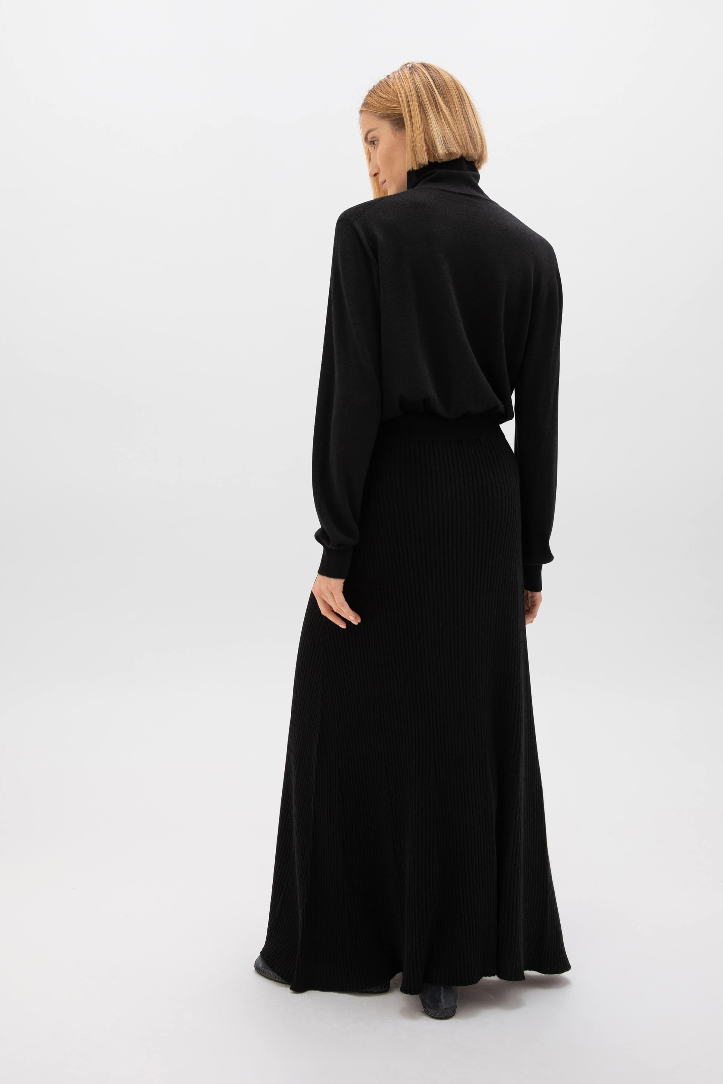 Ribbed Black Cashmere Skirt - 4