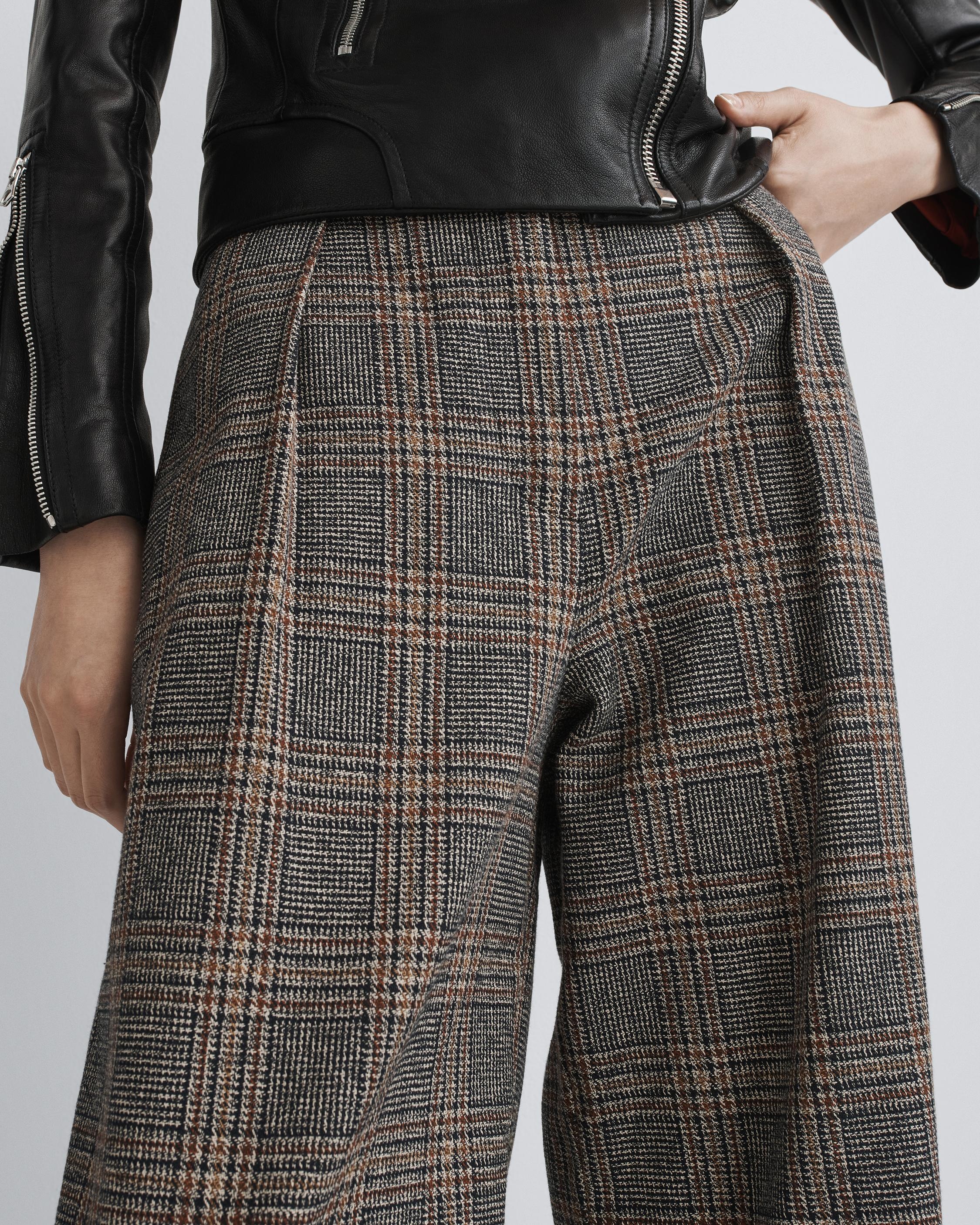 Bennett Cotton Plaid Pant
Classic Fit Pant - 2
