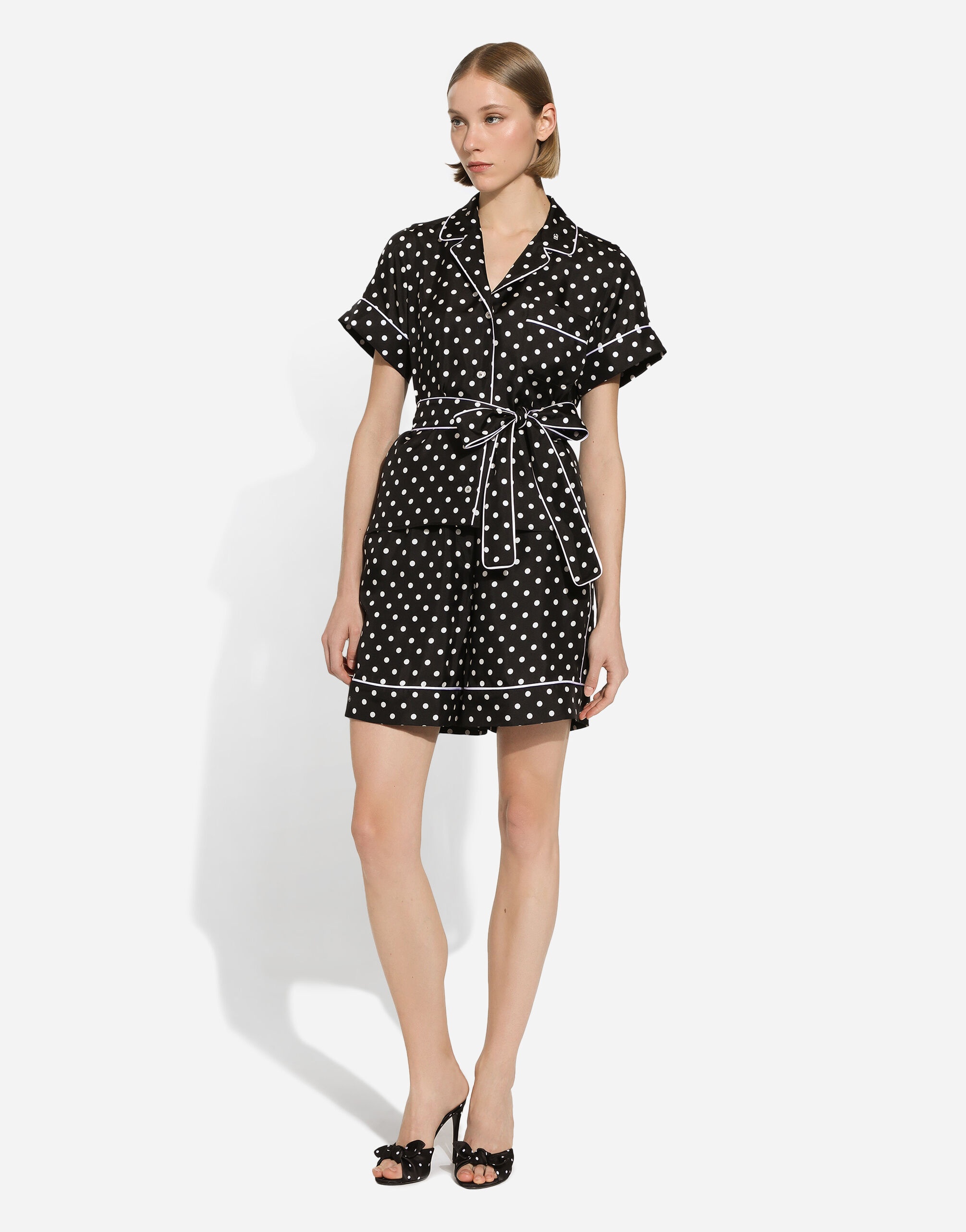 Short-sleeved silk pajama shirt with polka-dot print - 7