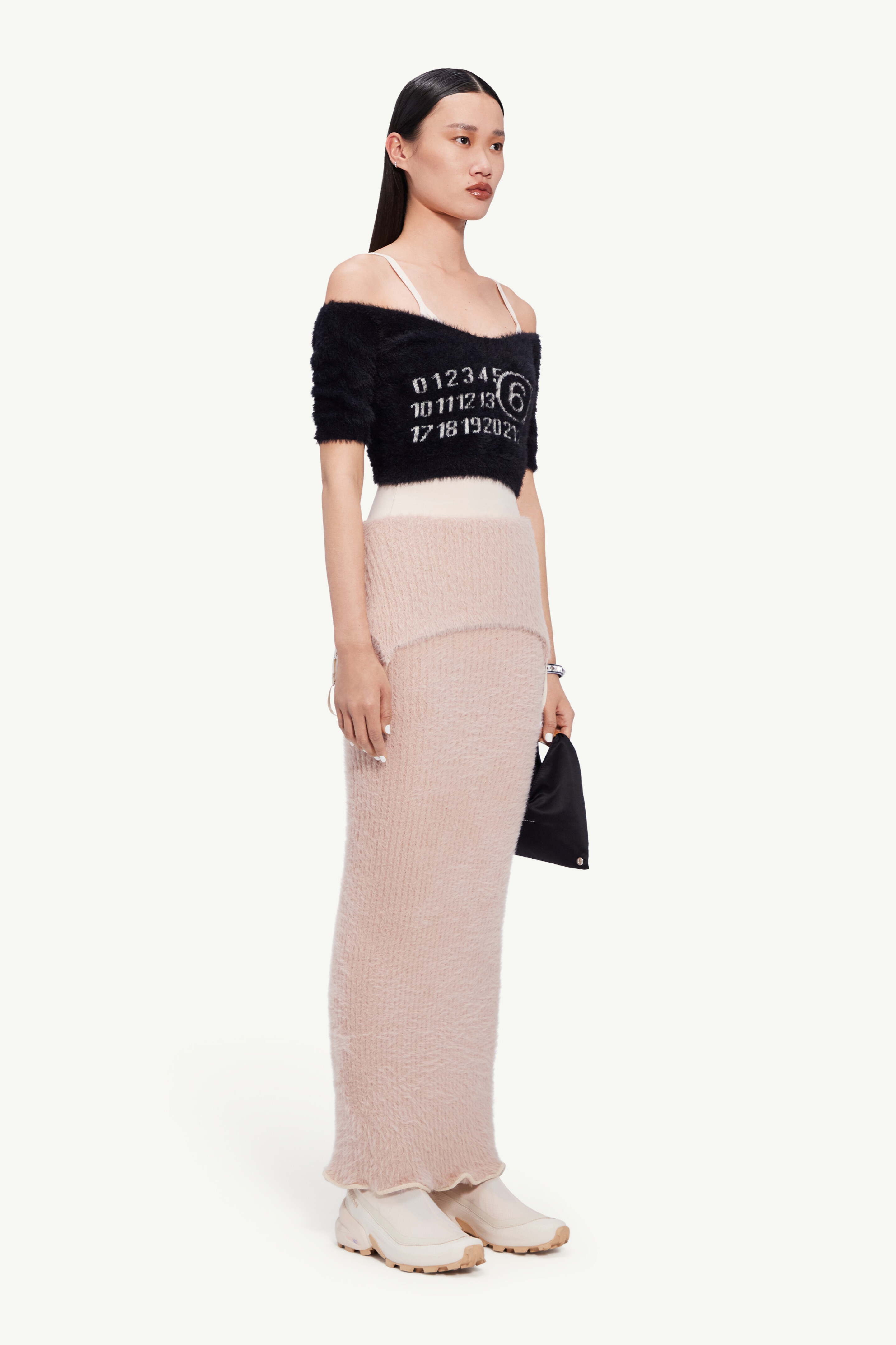 Off-the-shoulder jumper - 3